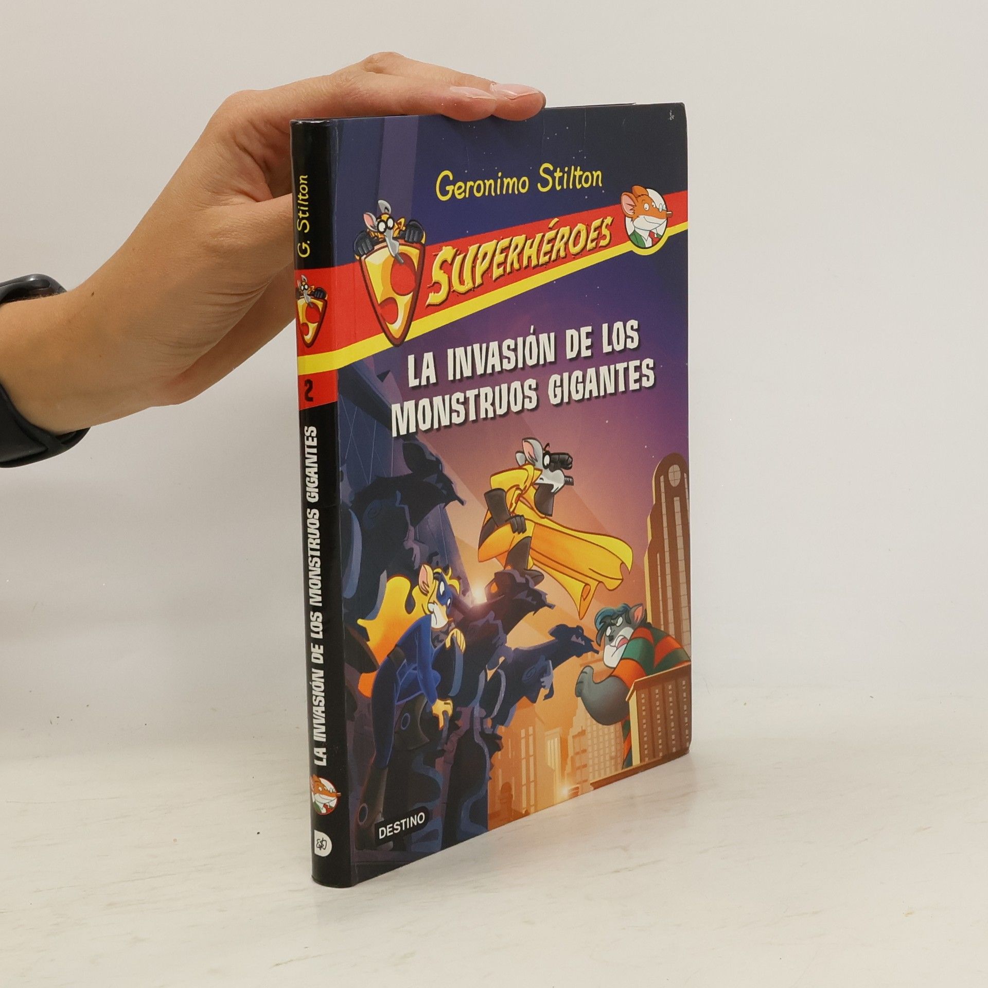 Elisabetta Dami La invasión de los monstruos gigantes