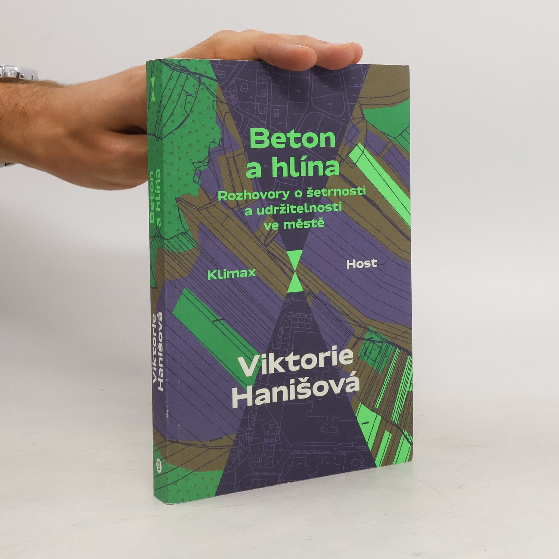 Viktorie Hanišová Beton a hlína