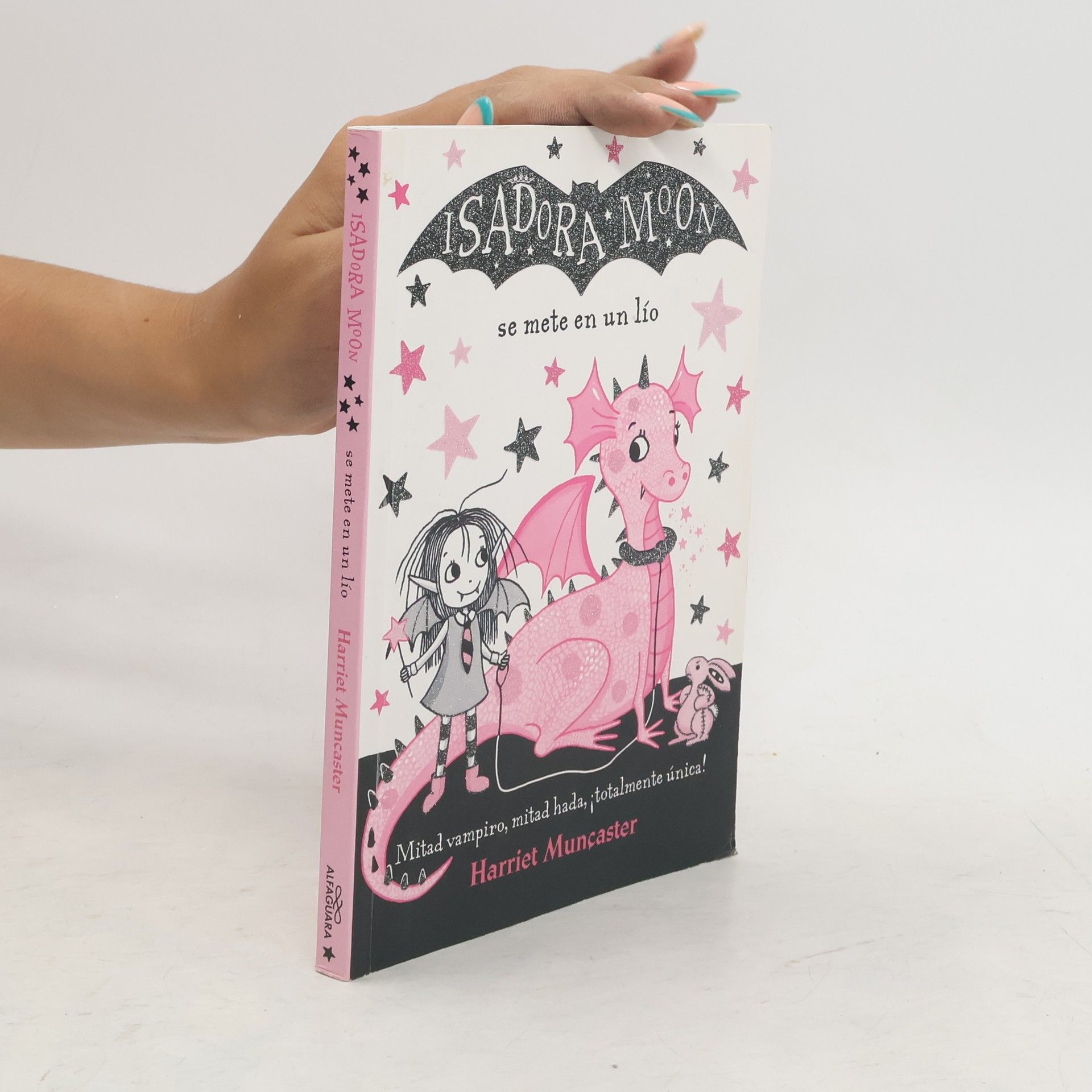 Harriet Muncaster Isadora Moon se mete en un lio / Isadora Moon Gets in Trouble
