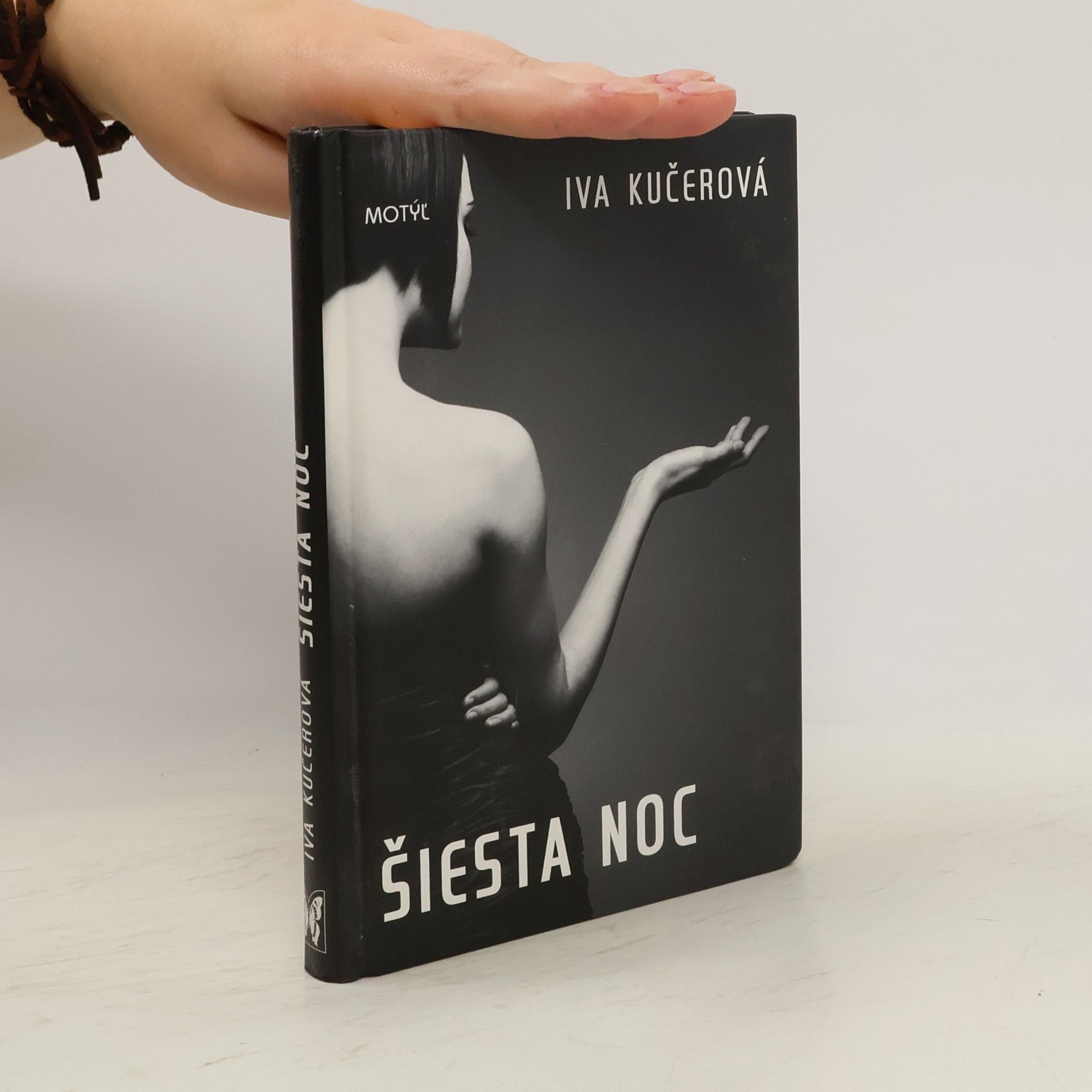 Iva Kučerová Šiesta noc