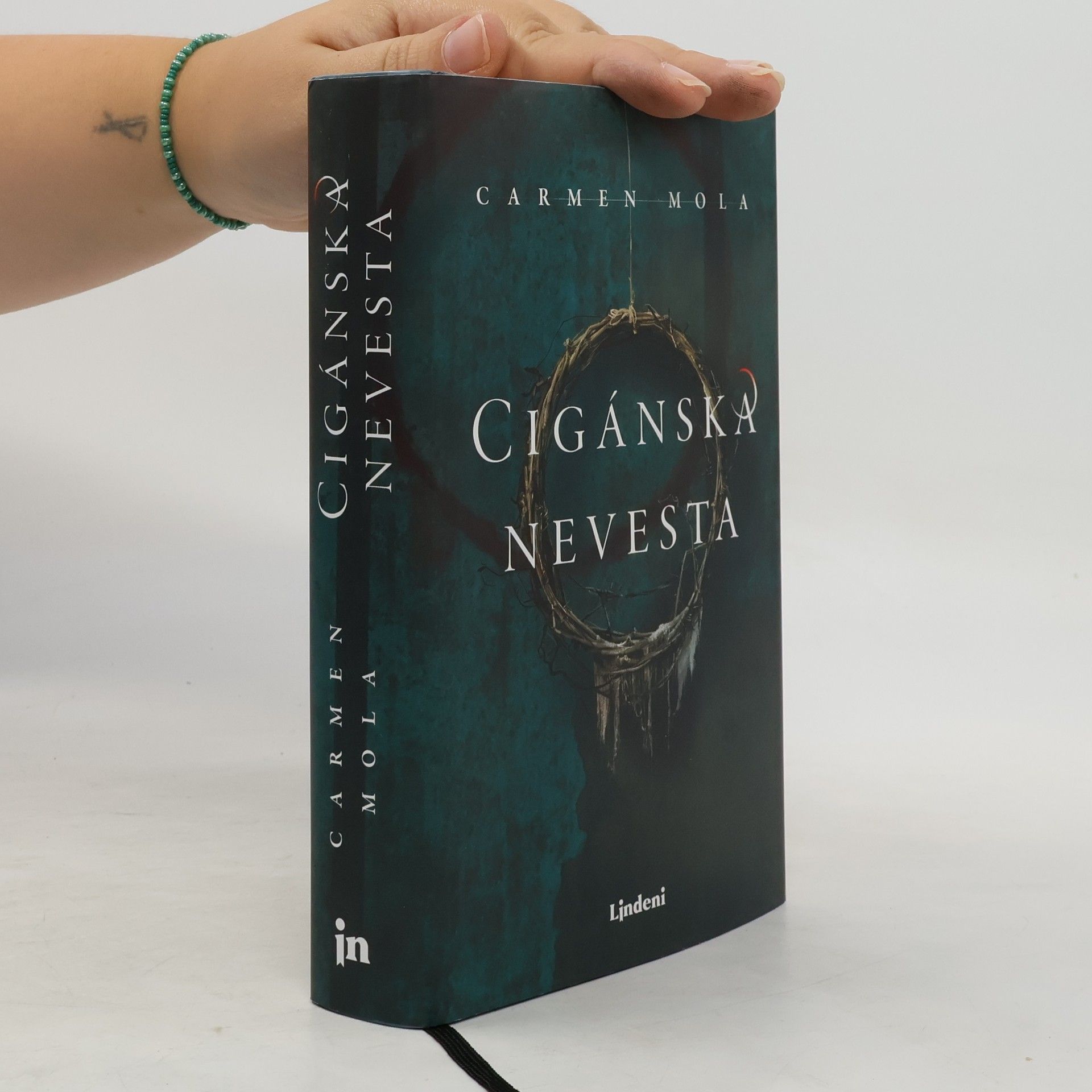 Carmen Mola Cigánska nevesta