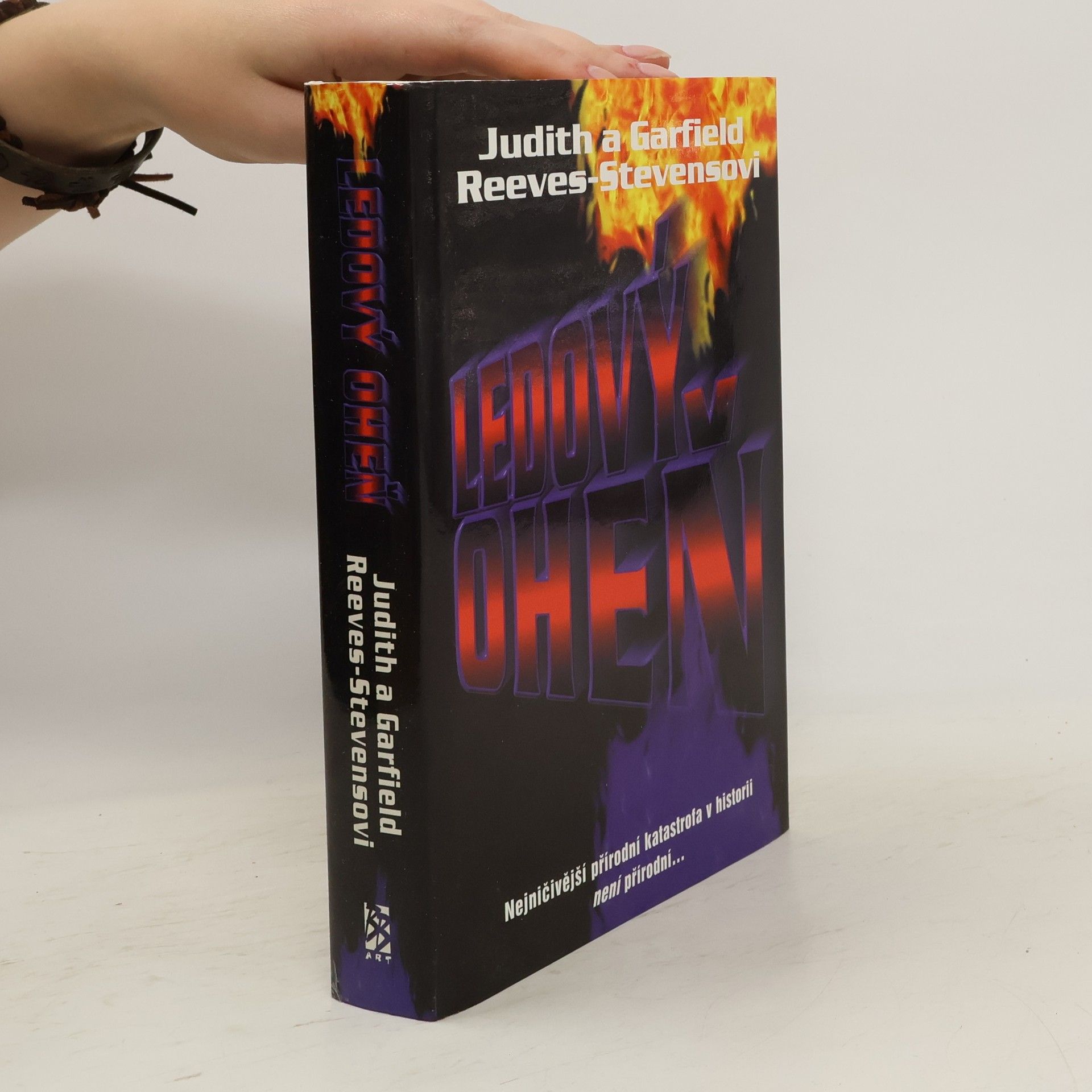 Judith Reeves-Stevens Ledový oheň