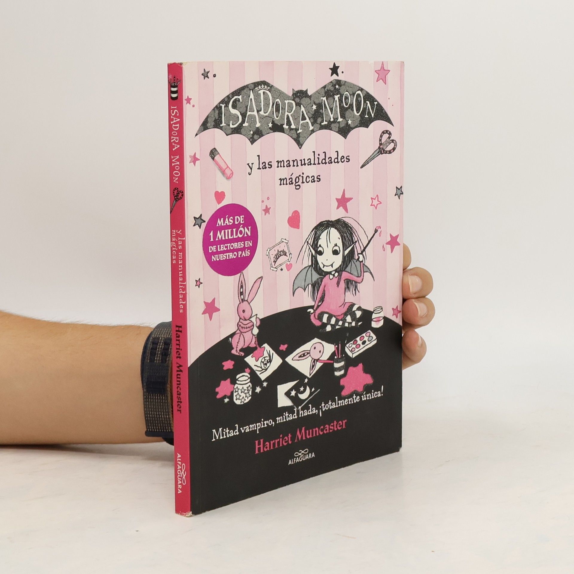 Harriet Muncaster Isadora Moon Y Las Manualidades Mágicas / Isadora Moon and Magical Arts and Crafts