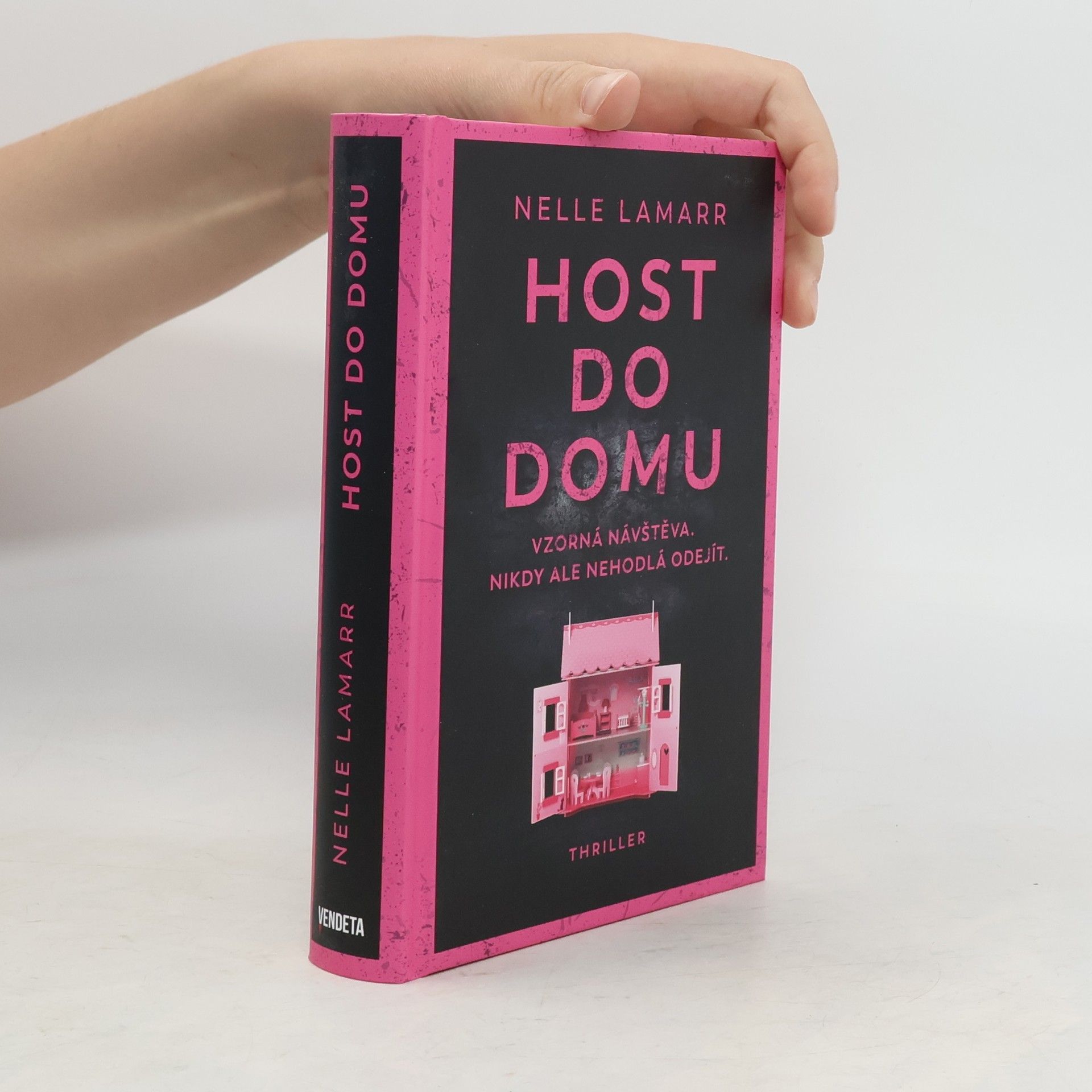 Nelle Lamarr Host do domu