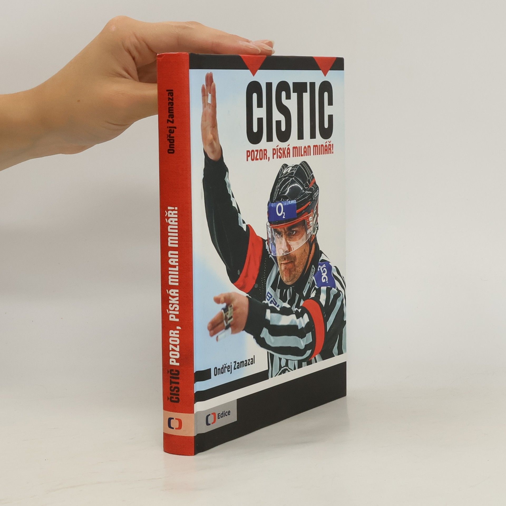 Čistič. Pozor, píská Milan Minář!