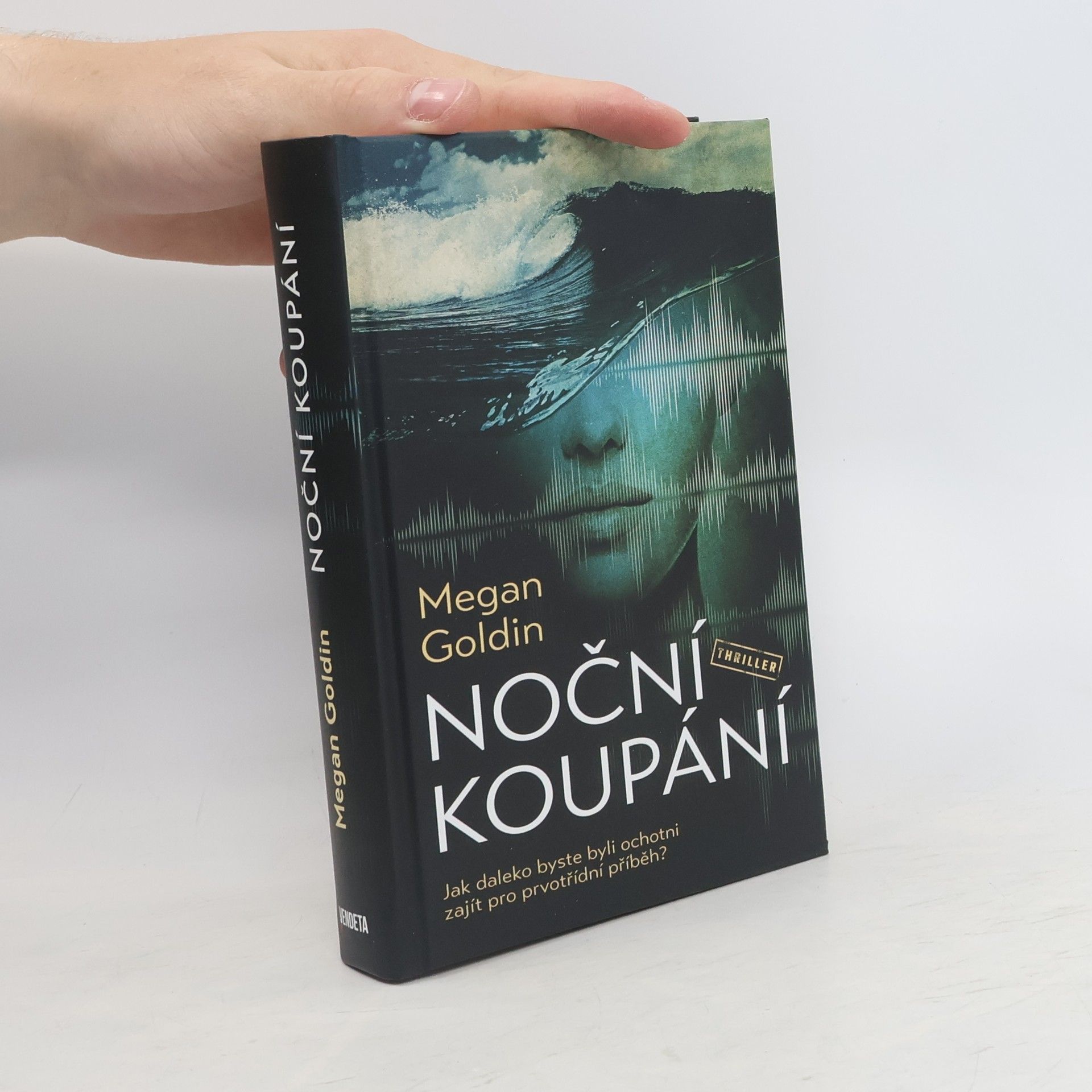 Megan Goldin Noční koupání