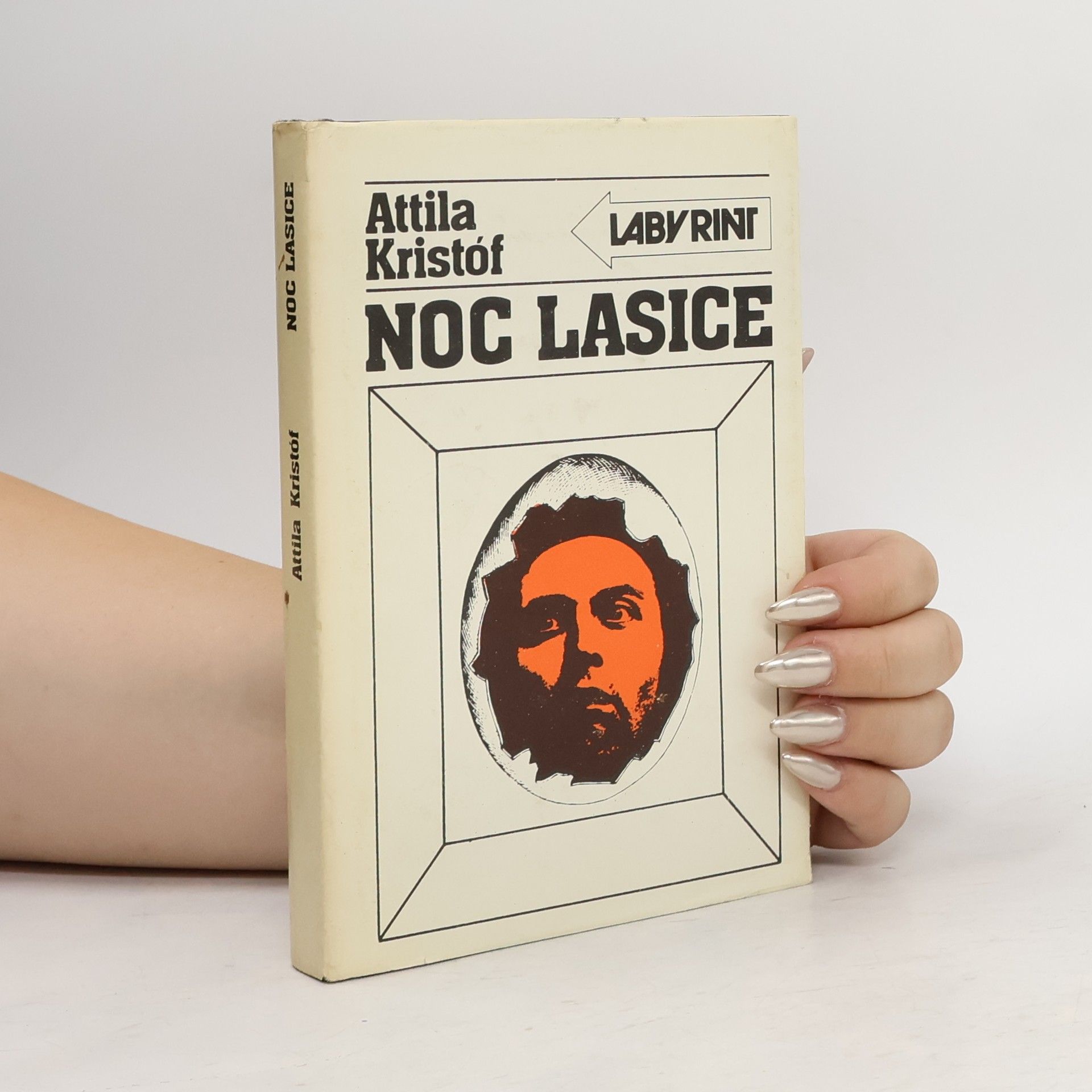Kristóf Attila Noc lasice