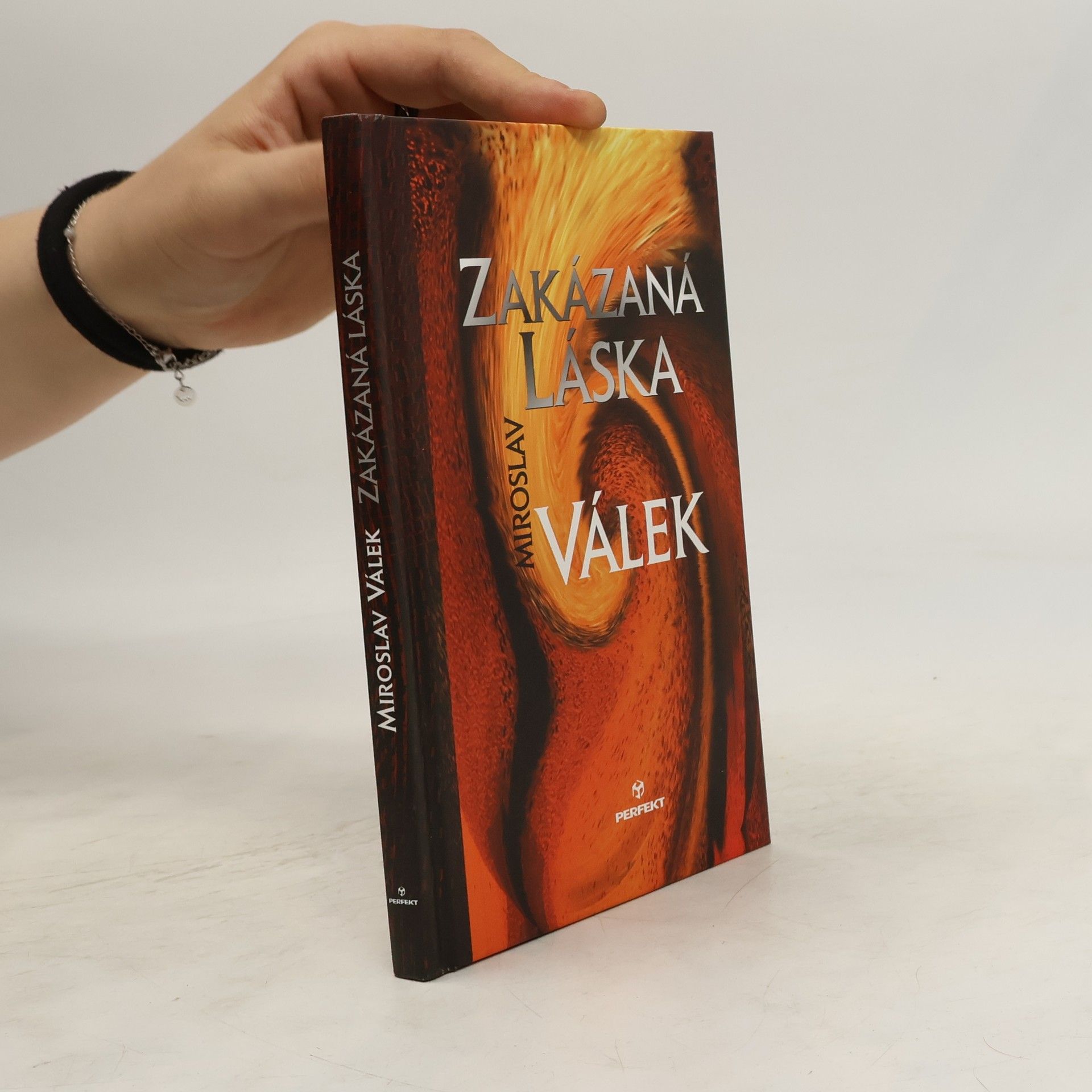 Miroslav Válek Zakázaná láska