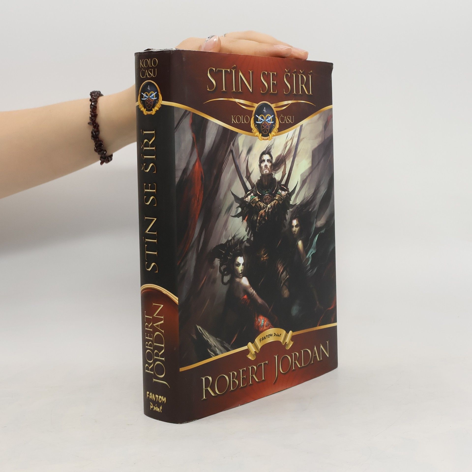 Robert Jordan Kolo času 4. Stín se šíří