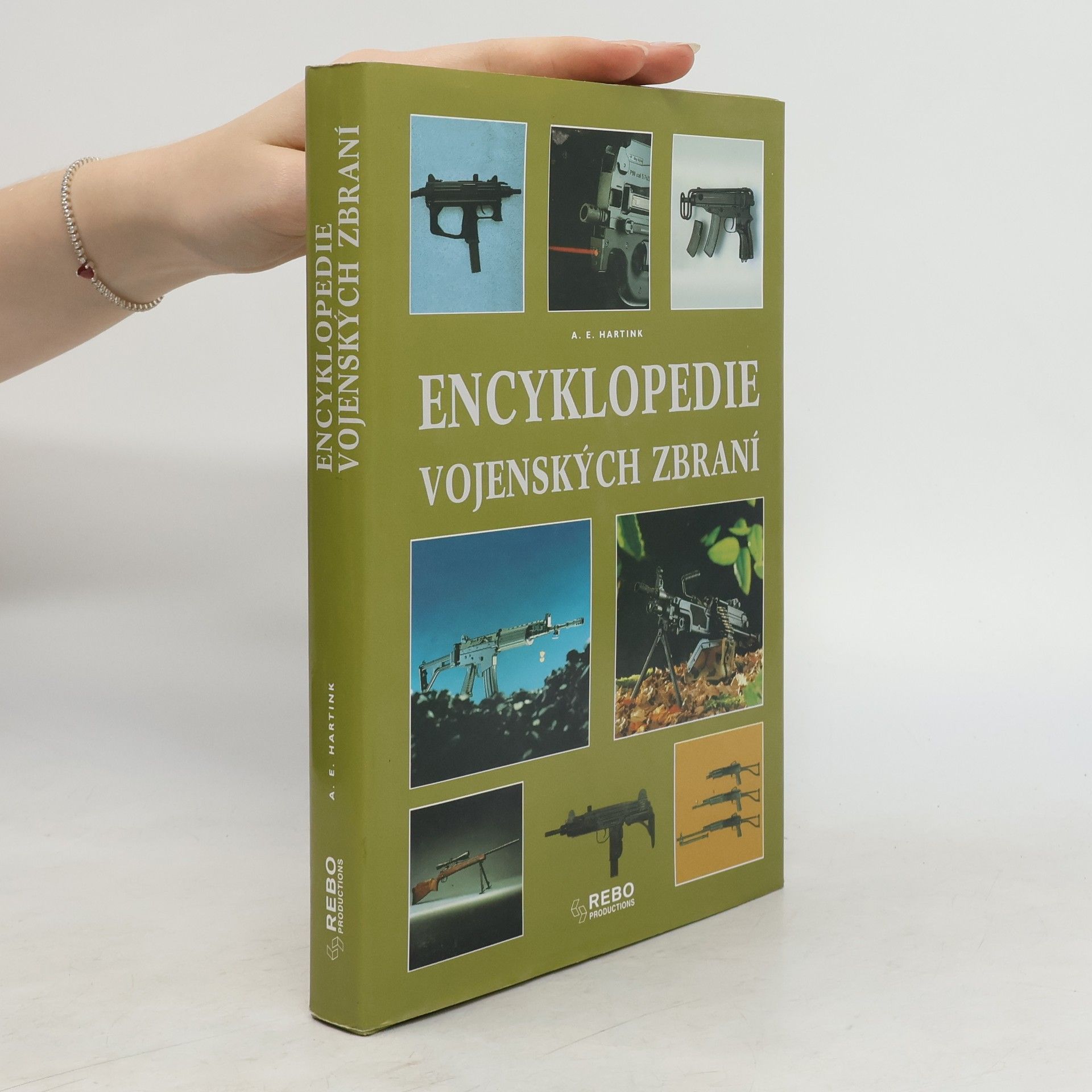 A. E. Hartink Encyklopedie vojenských zbraní