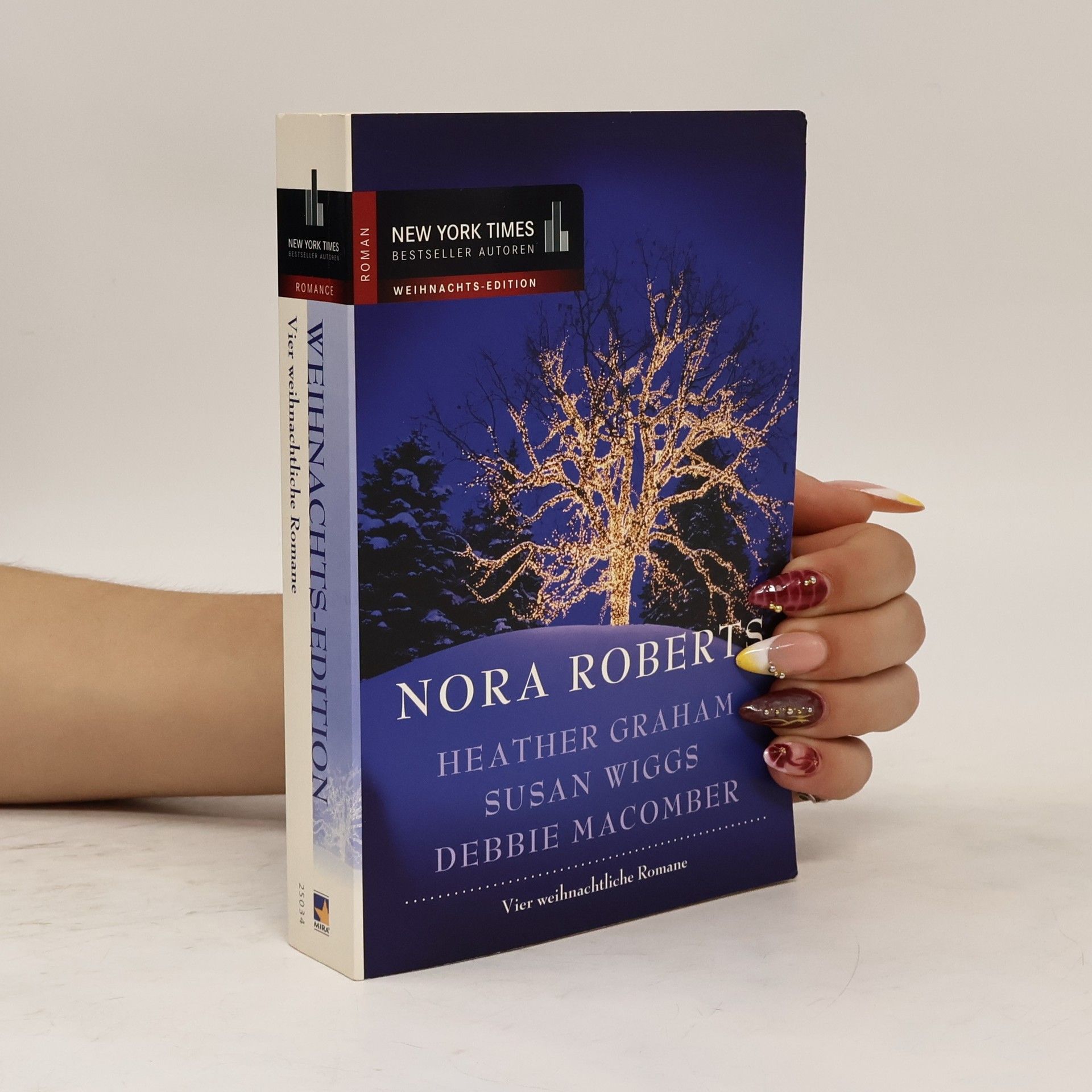 Nora Roberts Vier weihnachtliche Romane