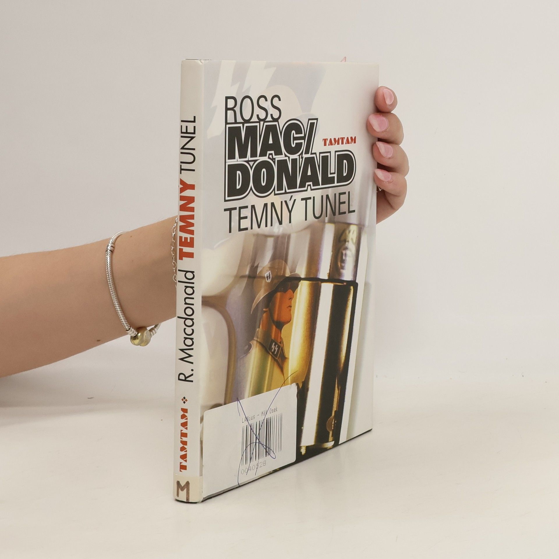 Ross Macdonald Temný tunel