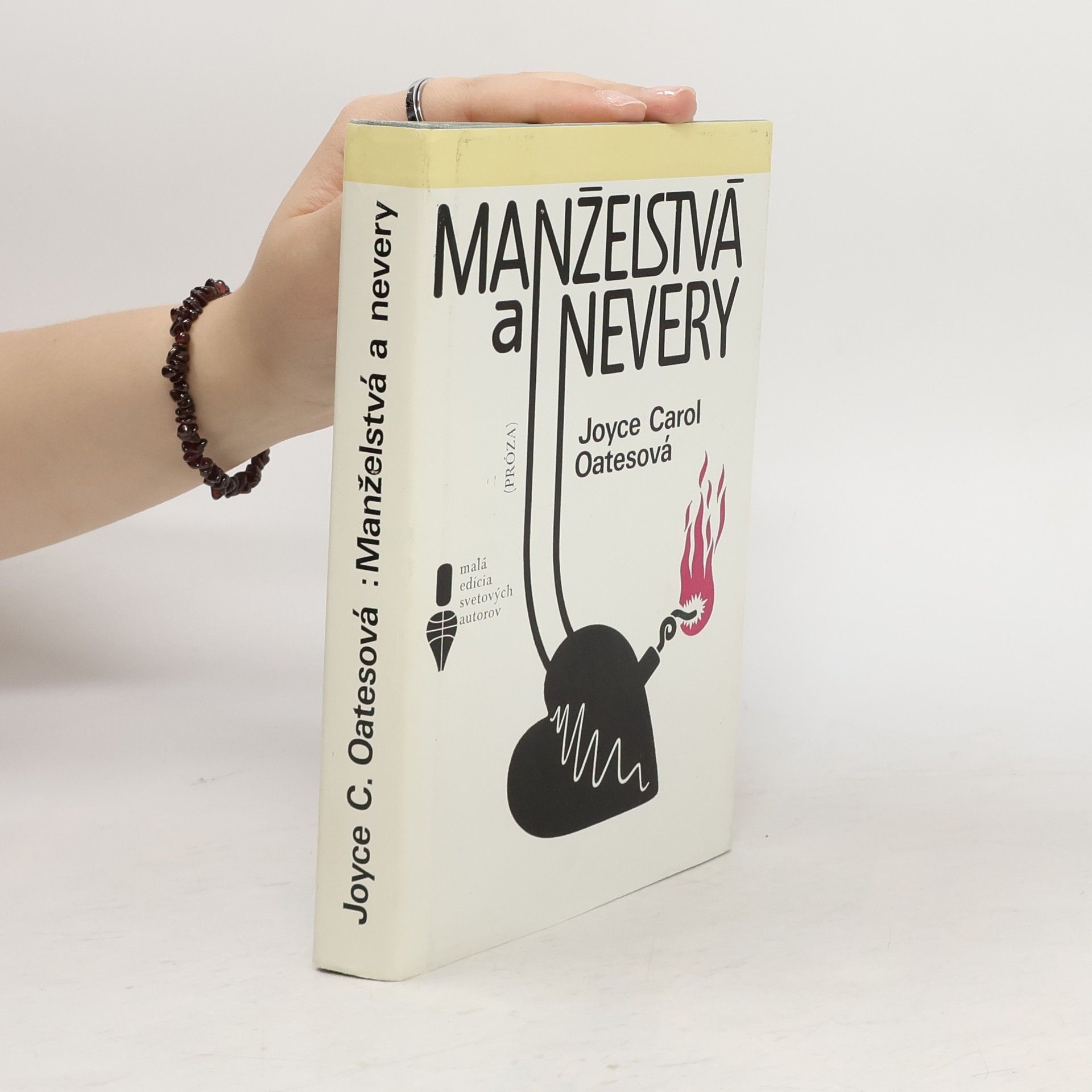 Joyce Carol Oates Manželstvá a nevery