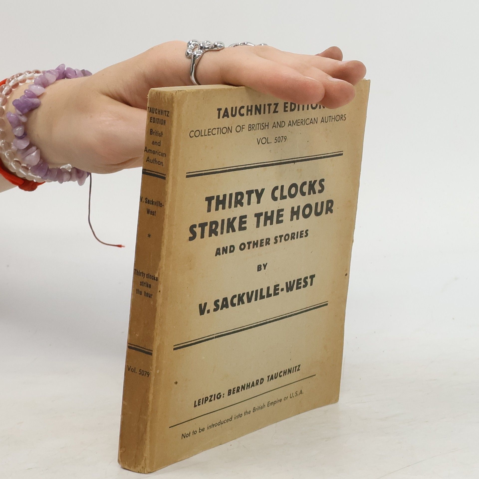 Vita Sackville-West Thirty Clocks Strike the Hour and Other Stories
