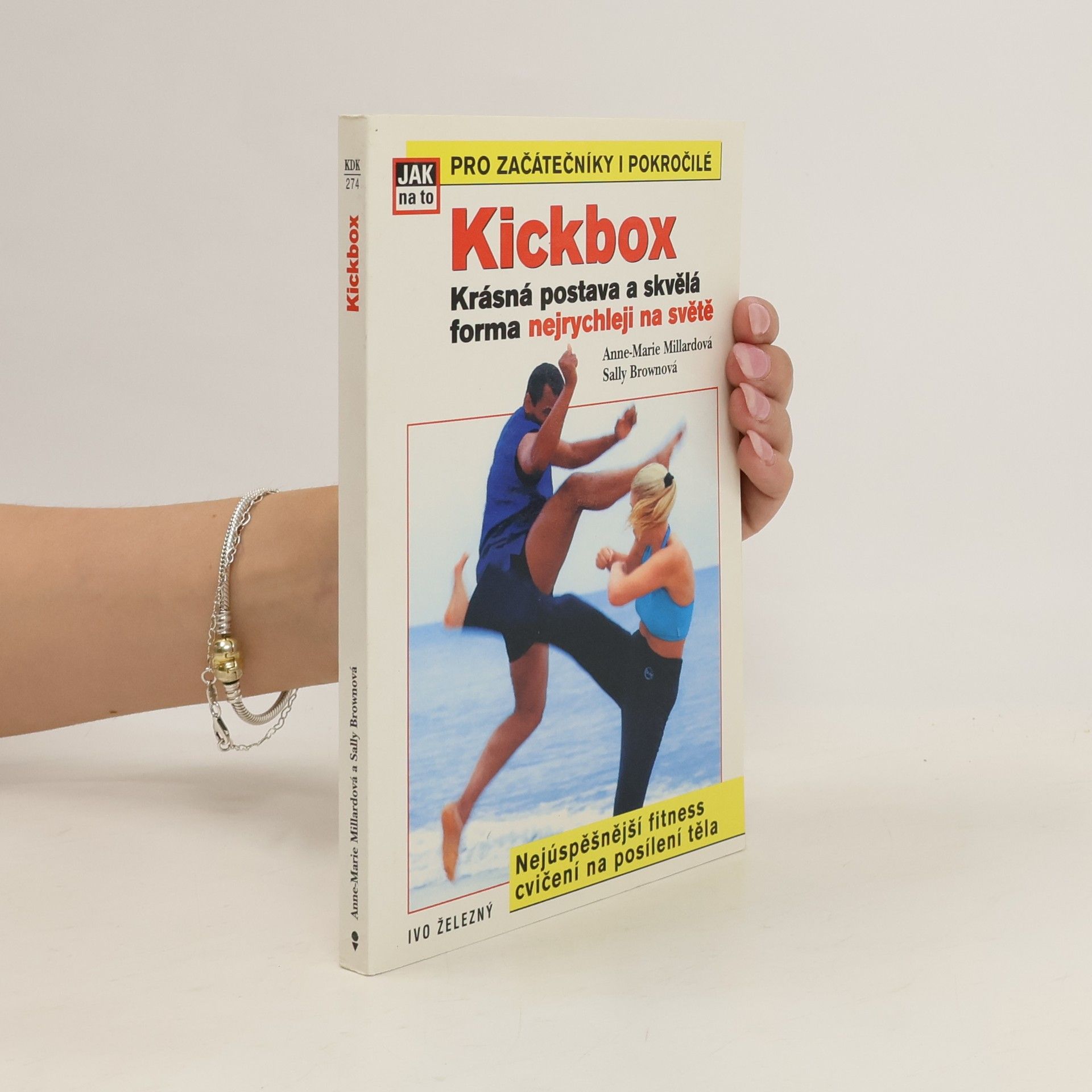 kolektiv Kickbox. Lrásná postava a skvělá forma nejrychleji na světě