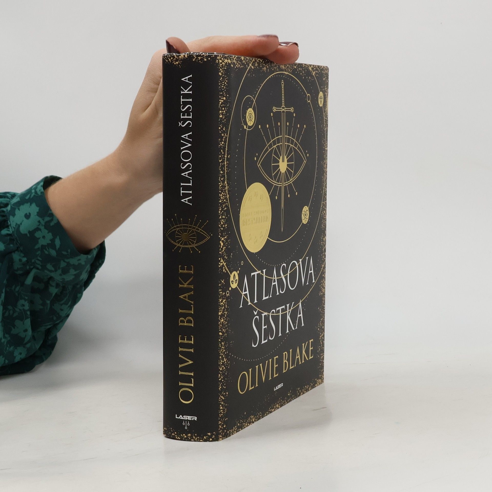 Olivie Blake Atlasova šestka
