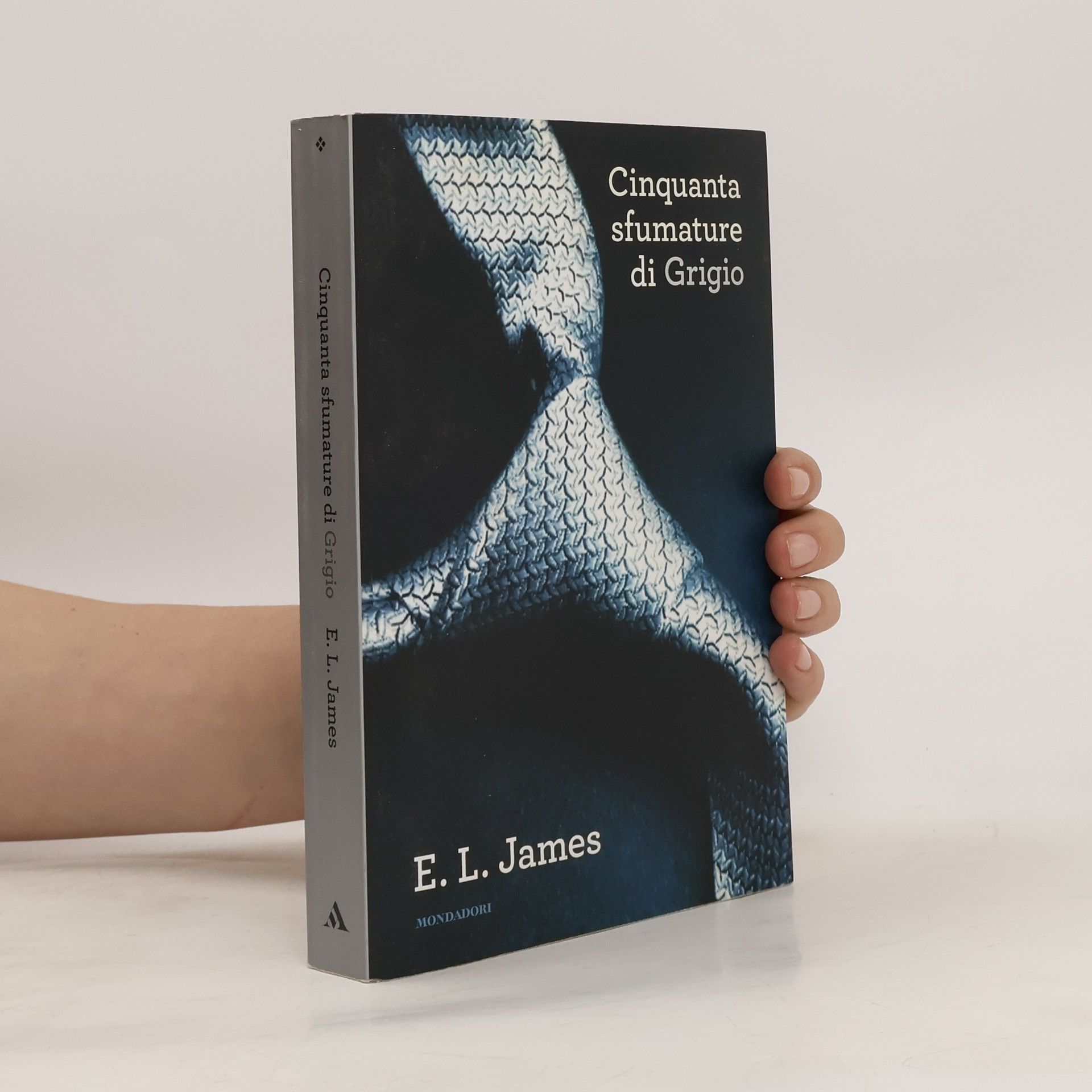 E. L. James Cinquanta sfumature di Grigio