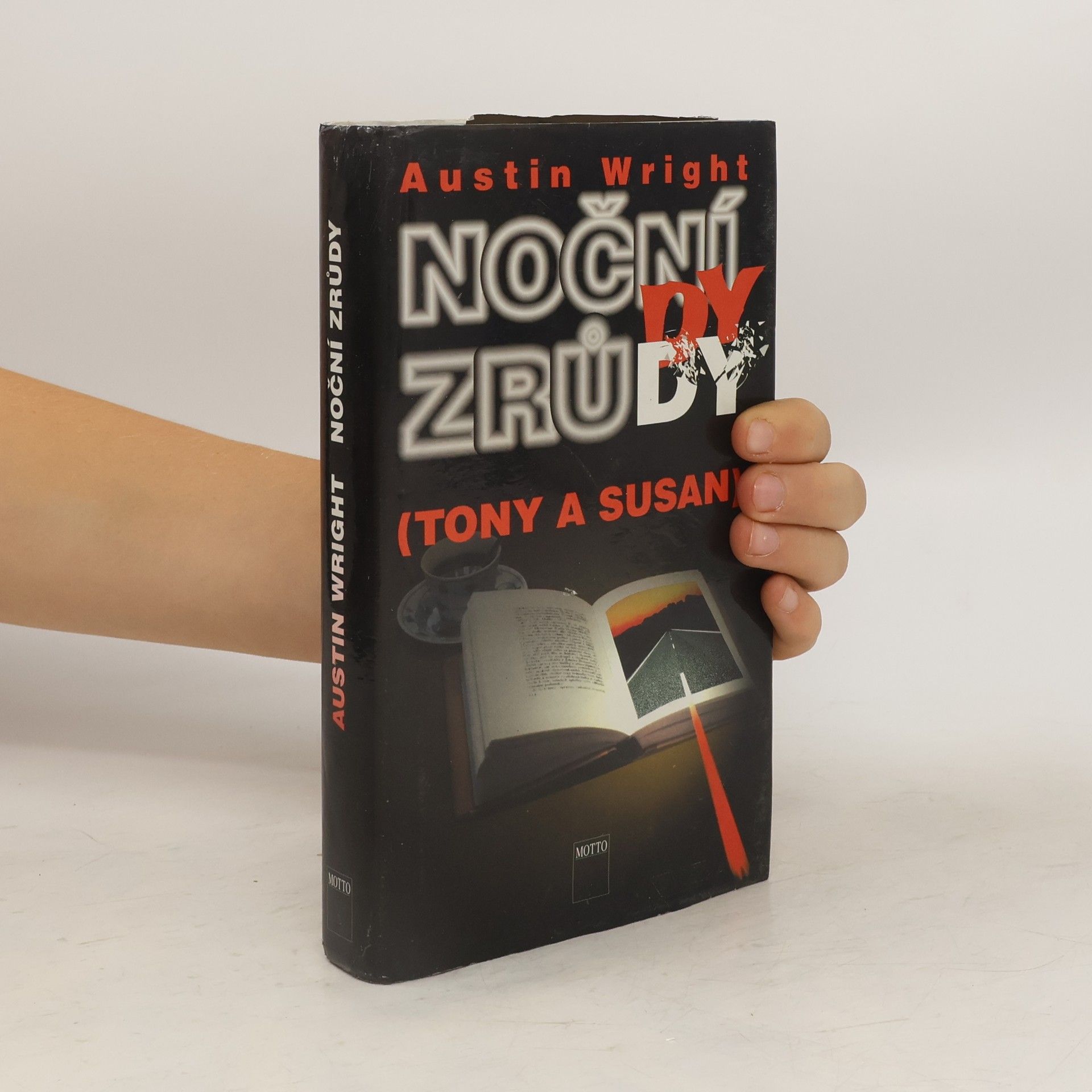 Austin Wright Noční zrůdy