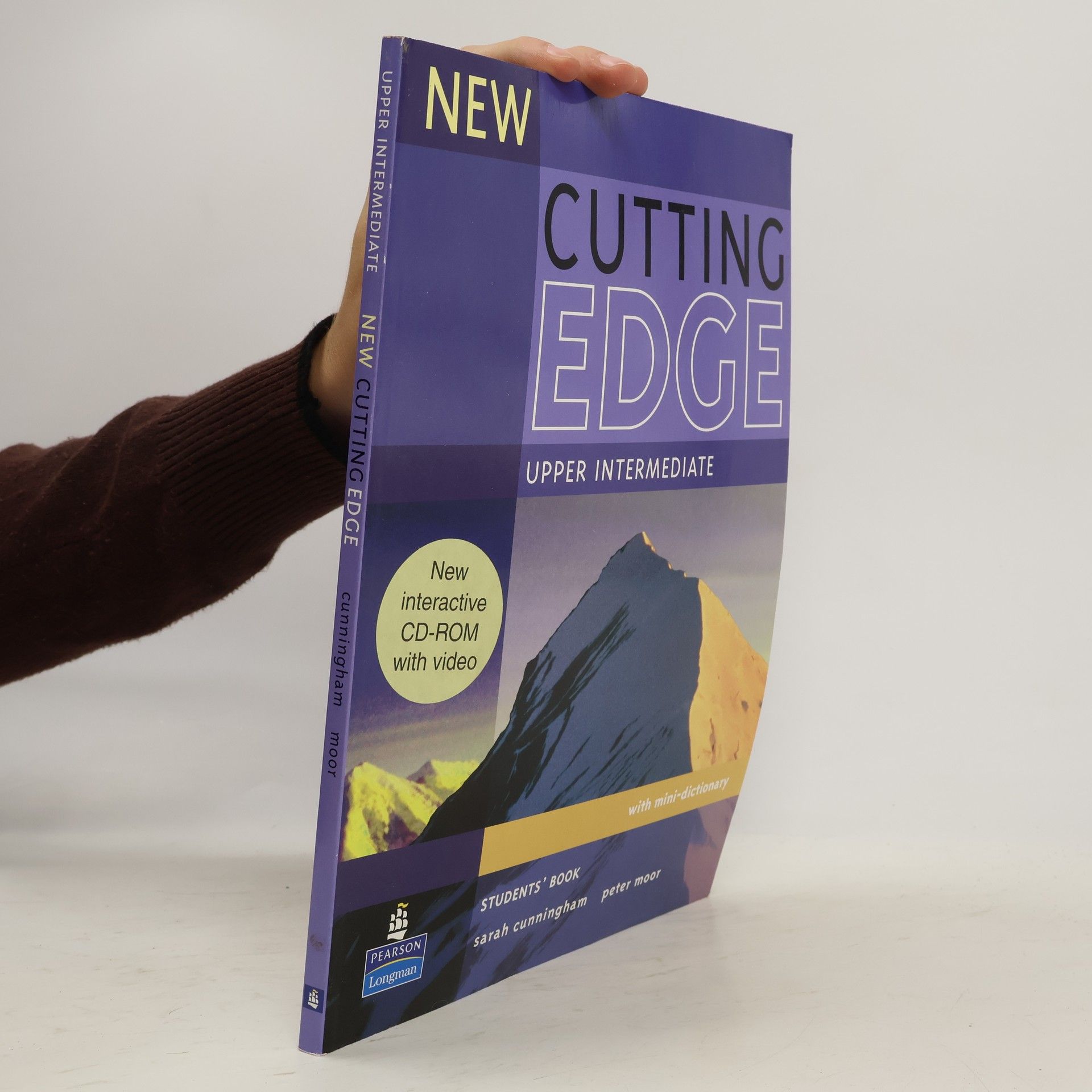 New cutting edge : upper intermediate. Students' book