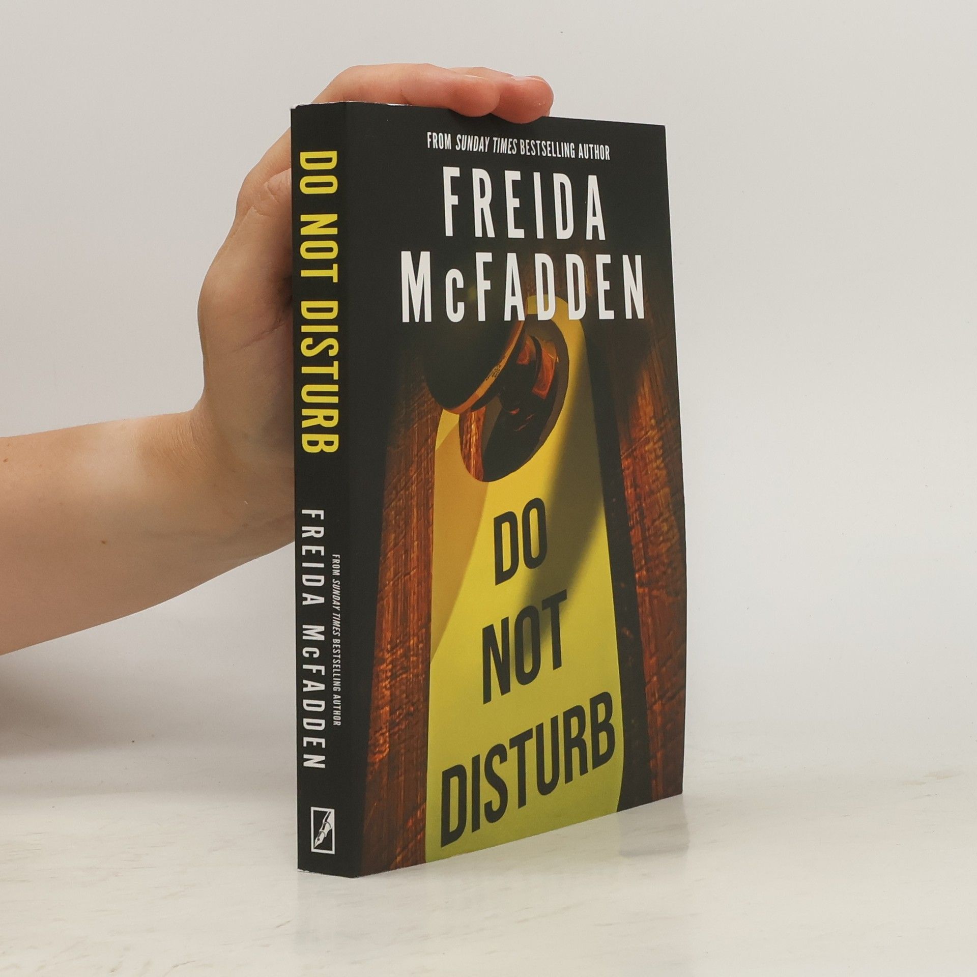 Freida McFaddenová Do Not Disturb