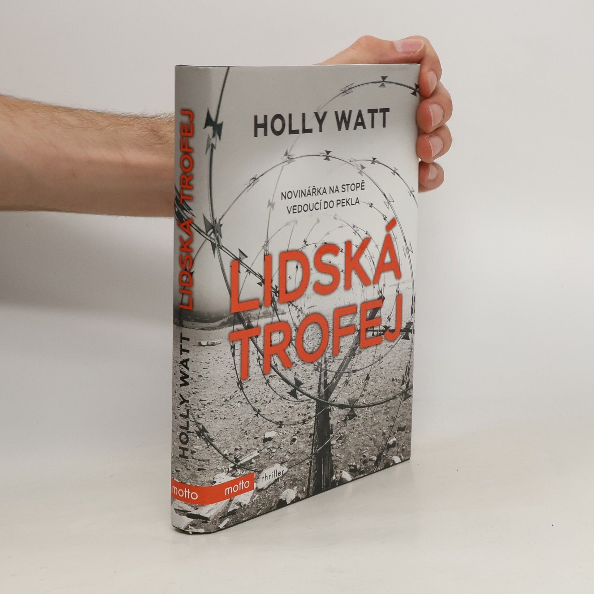 Holly Watt Lidská trofej