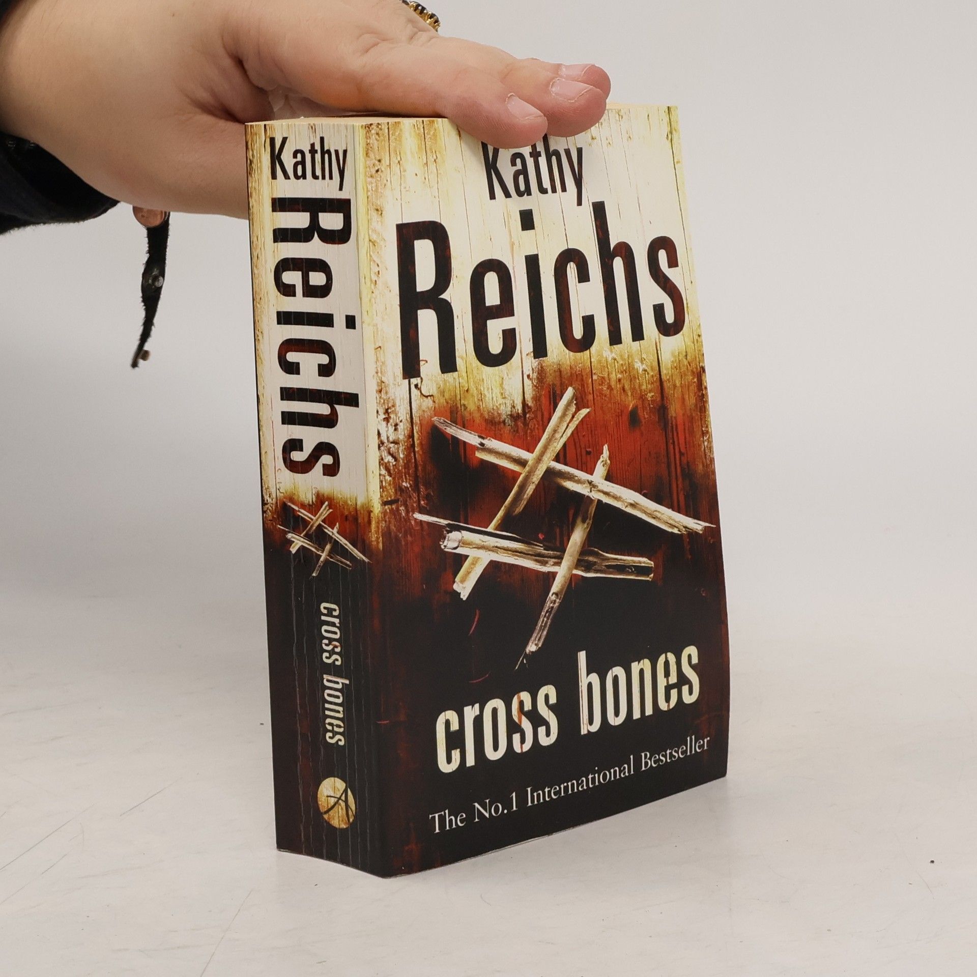 Kathy Reichs Cross bones
