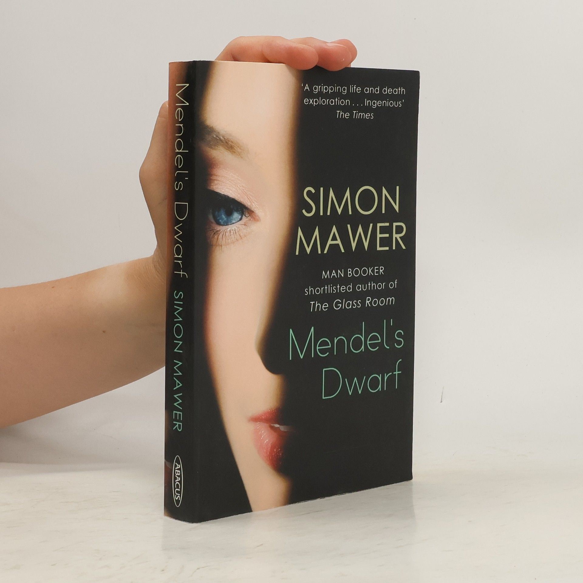 Simon Mawer Mendel' s dwarf