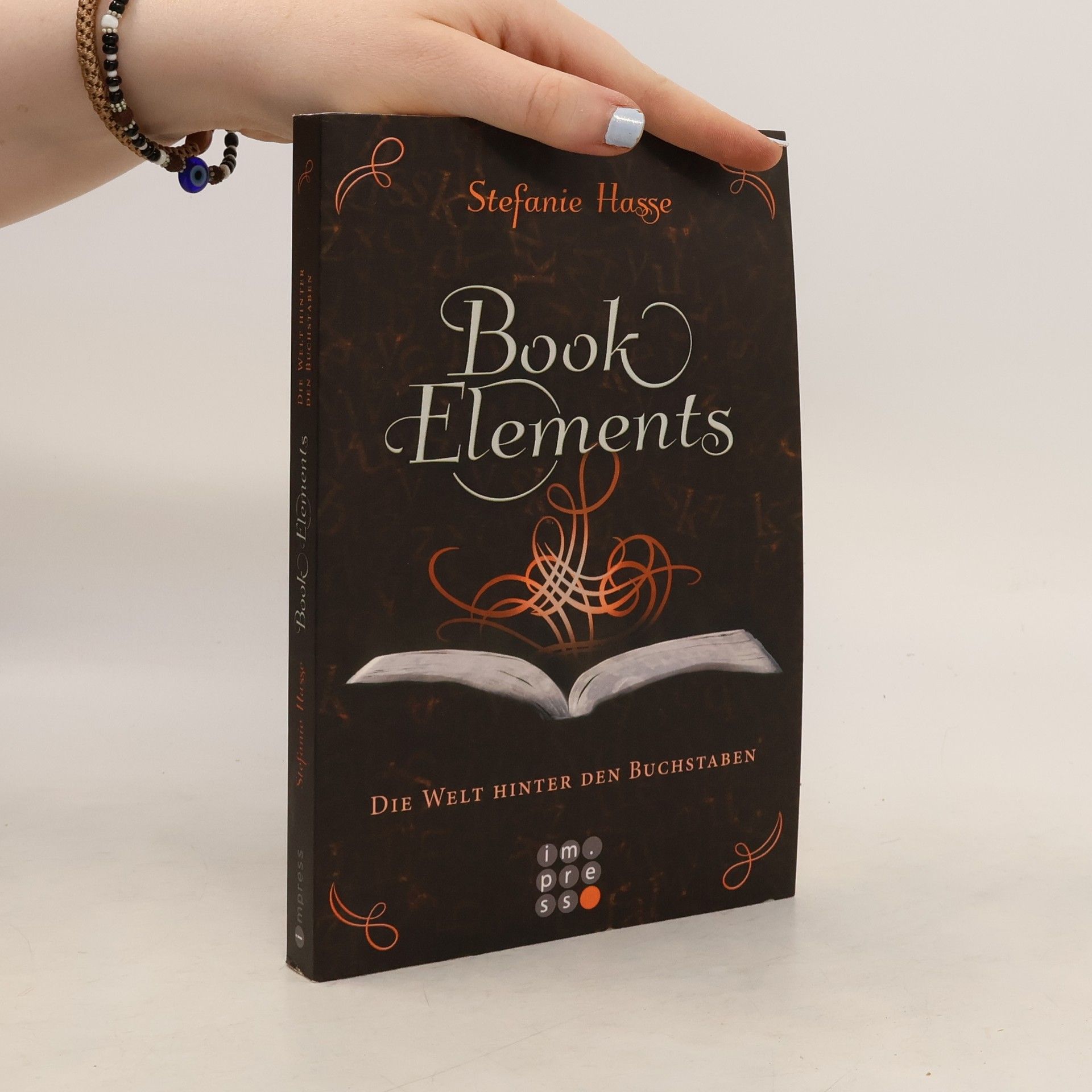 Stefanie Hasse Book elements - die Welt hinter den Buchstaben