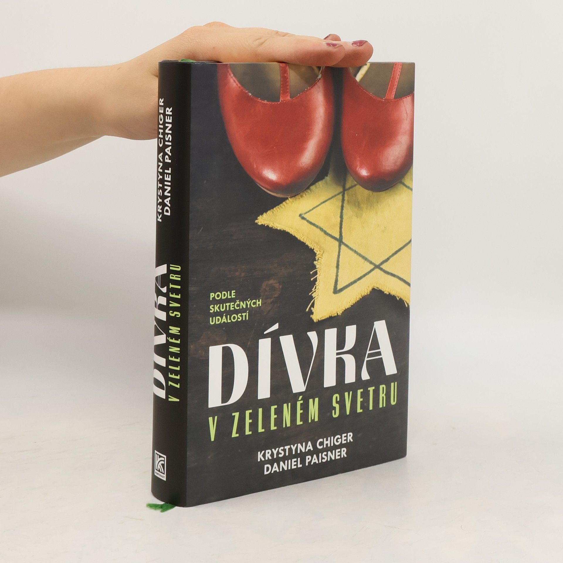 Dívka v zeleném svetru