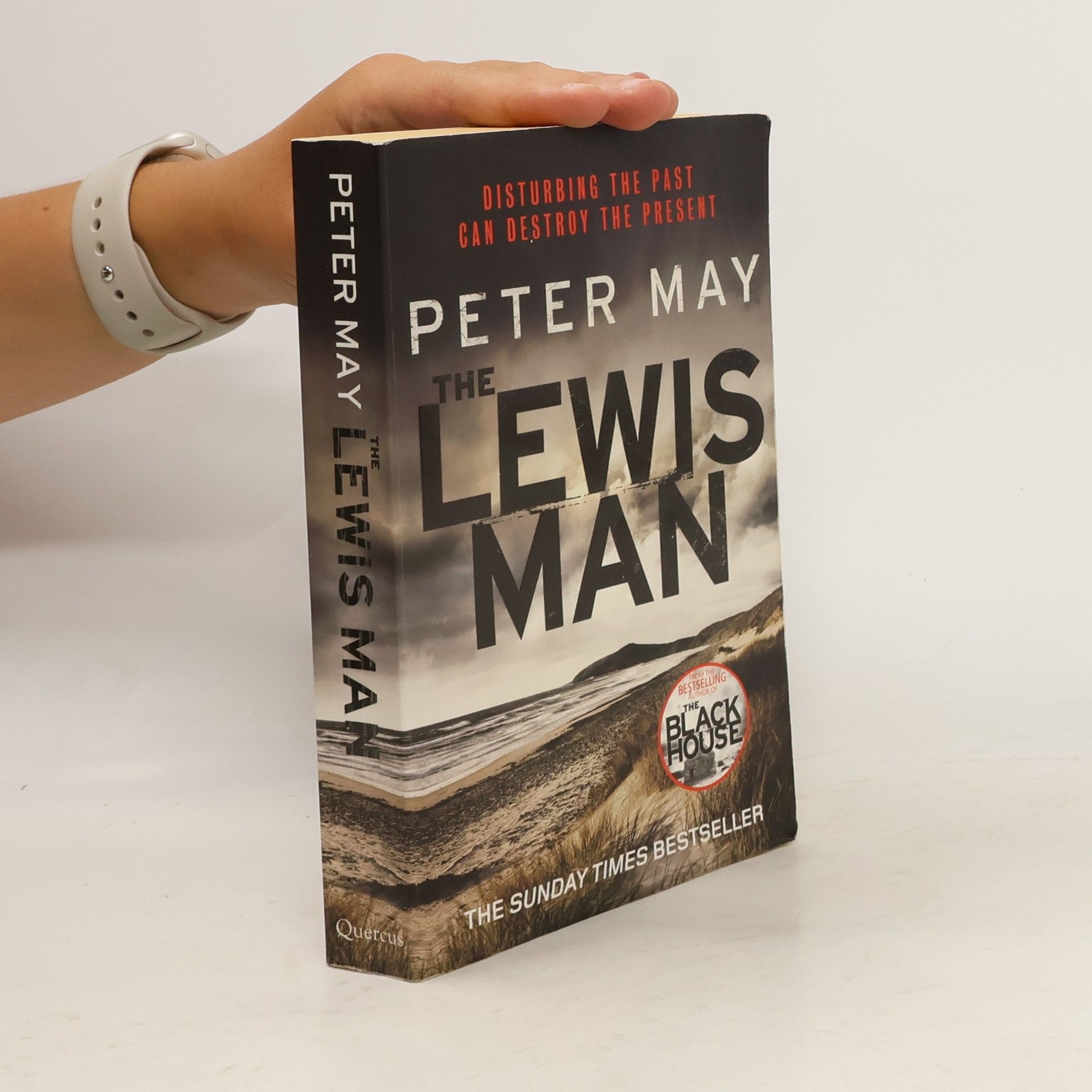 Peter May The Lewis man