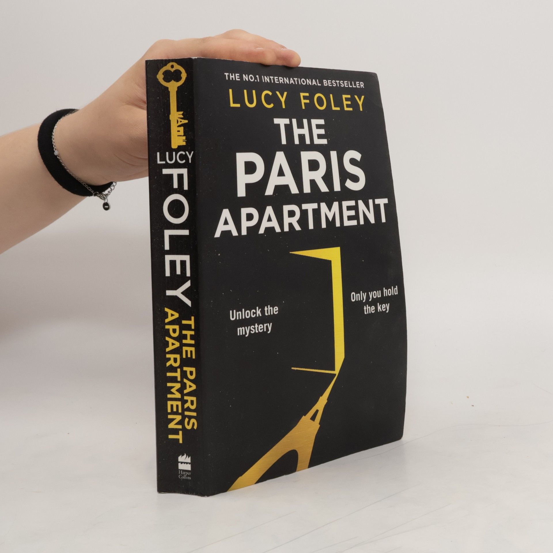 Lucy Foley The Paris apartment