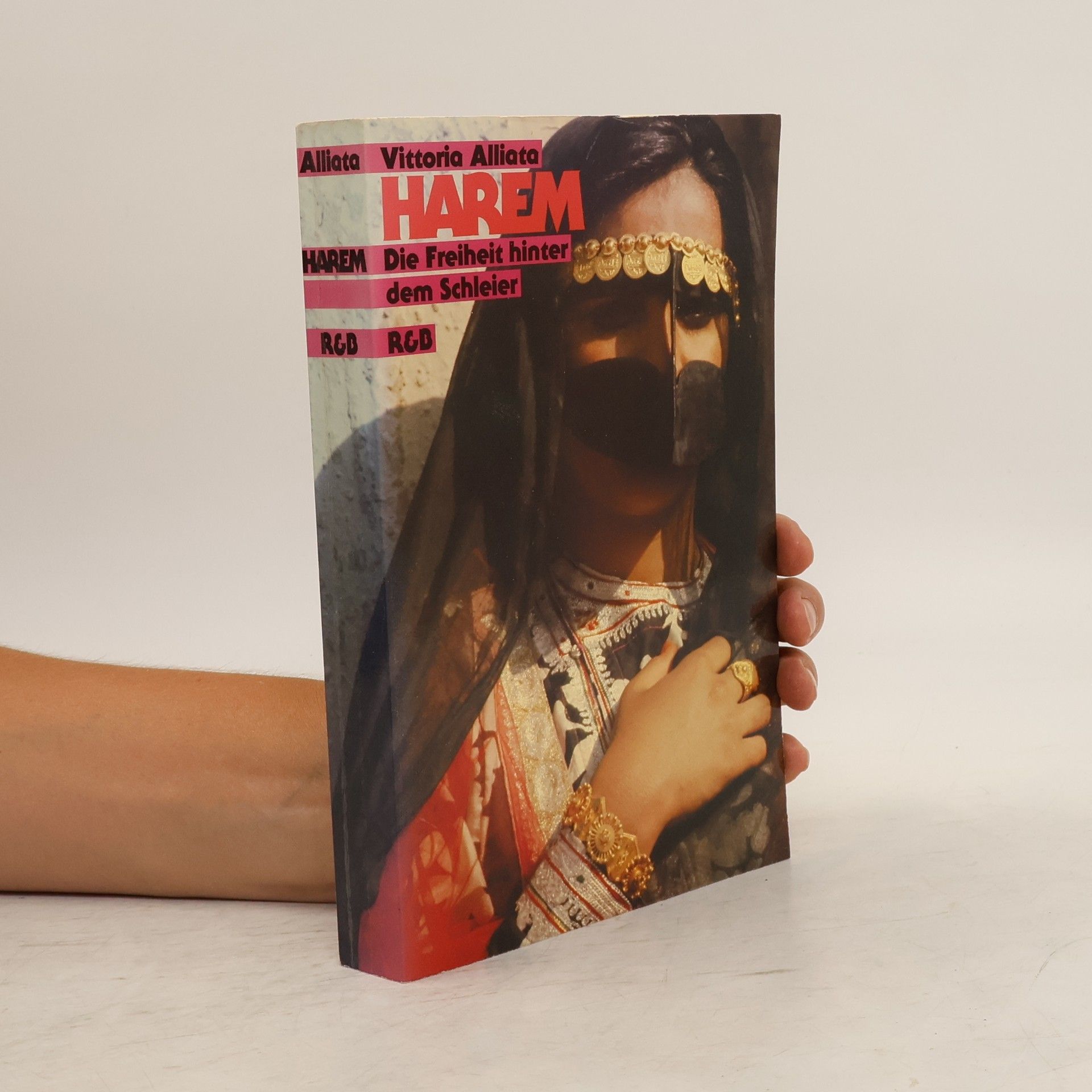 Vittoria Alliata Harem