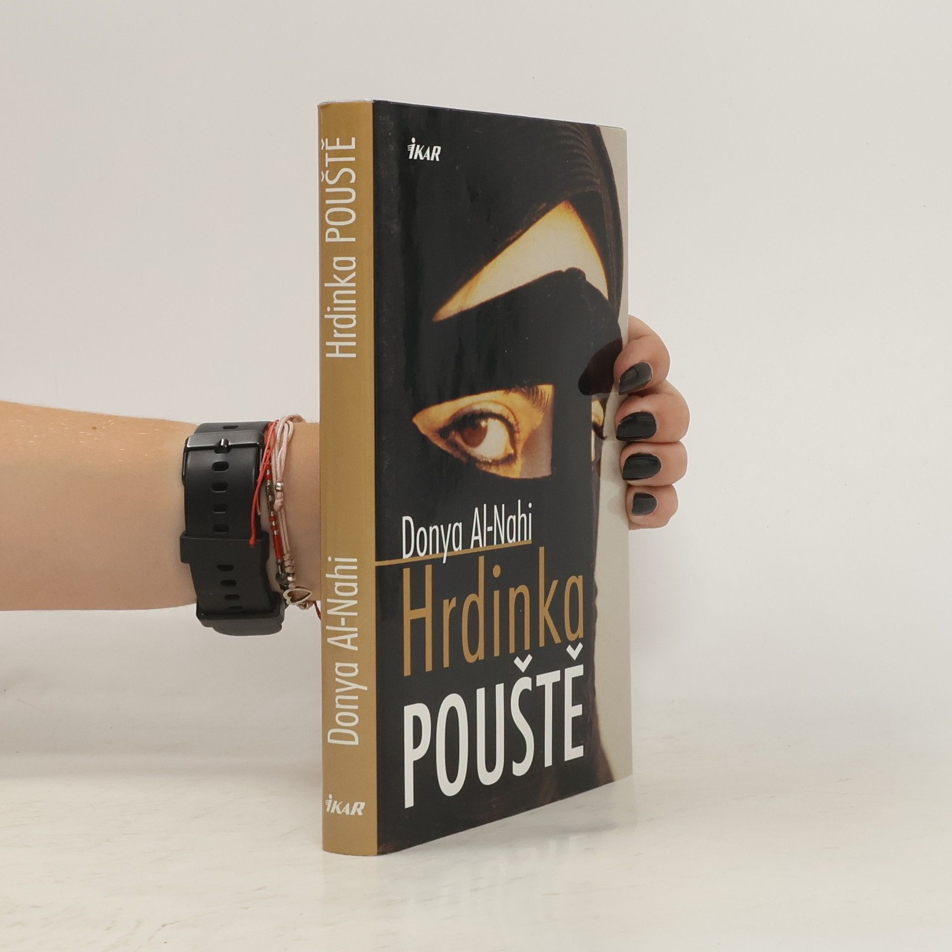 Donya Al-Nahi Hrdinka pouště
