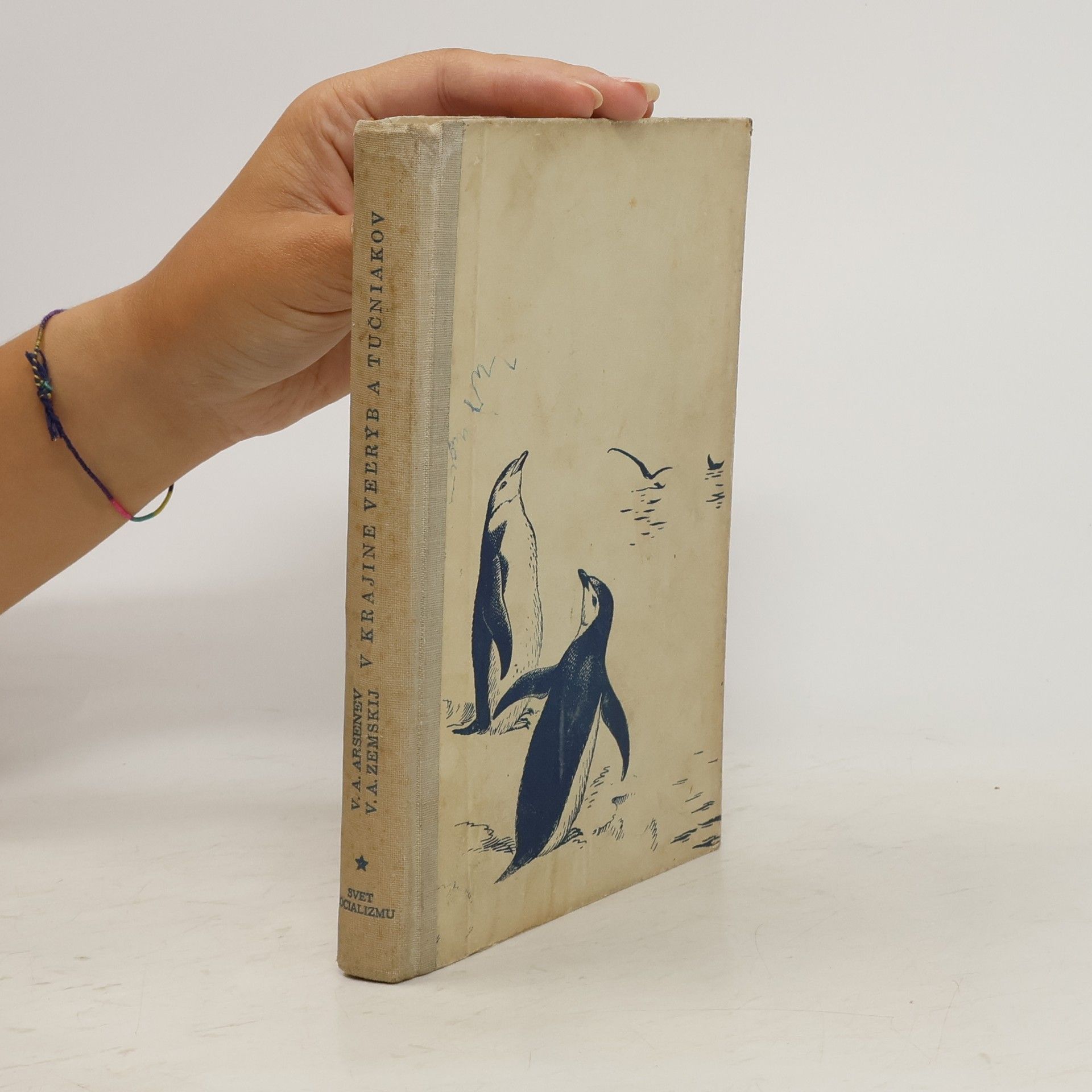 Viktor Alexandrovič Zemskij V krajine veľrýb a tučniakov