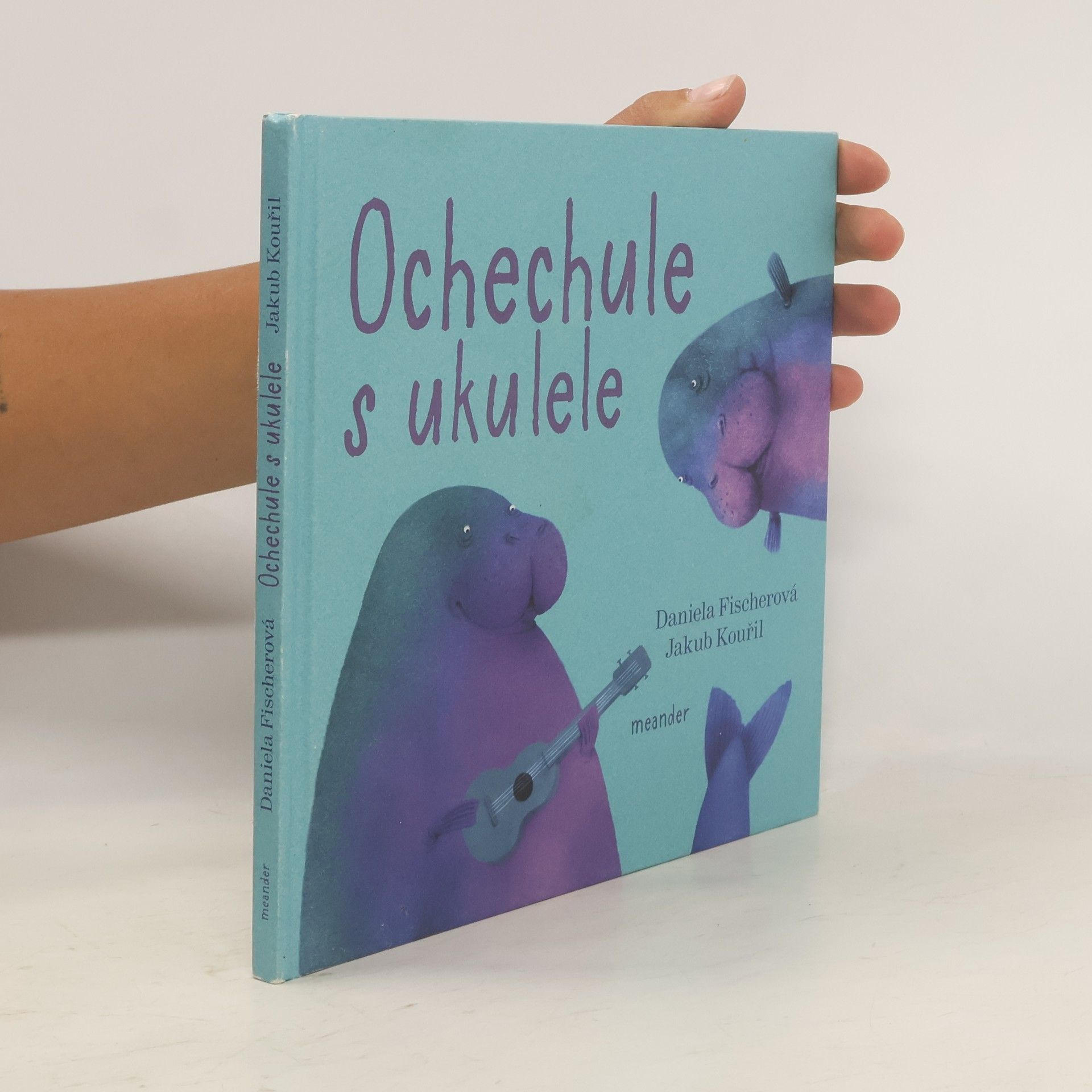 Daniela Fischer Ochechule s ukulele