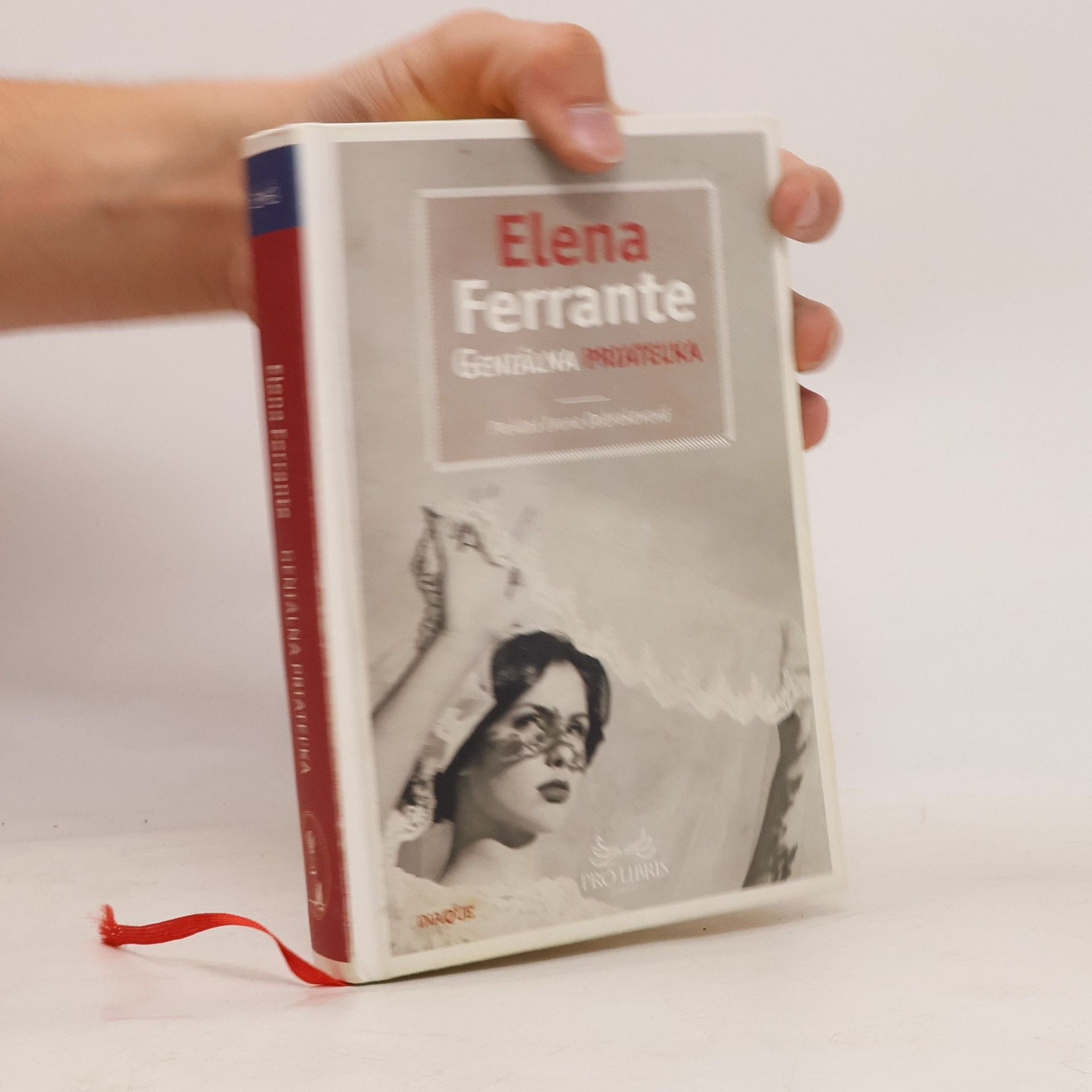 Elena Ferrante Geniálna priateľka