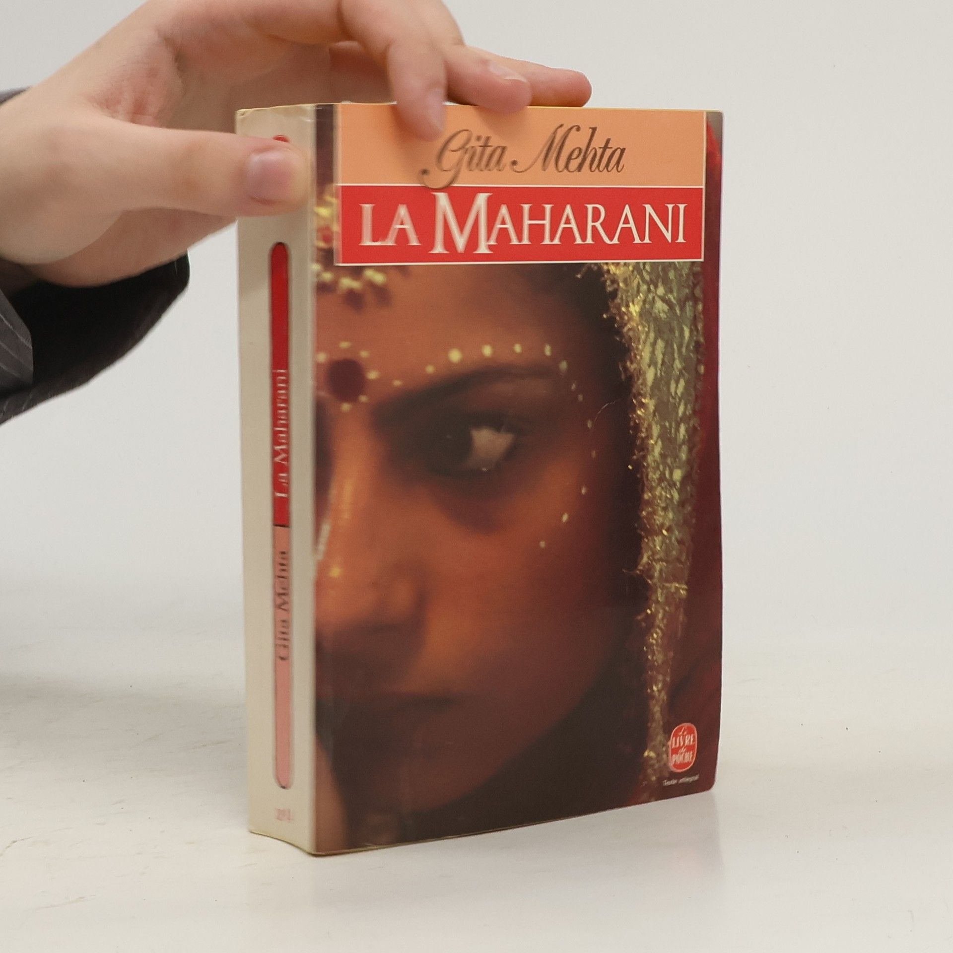Gíta Mehta Livre de Poche: La Maharani - texte intégral