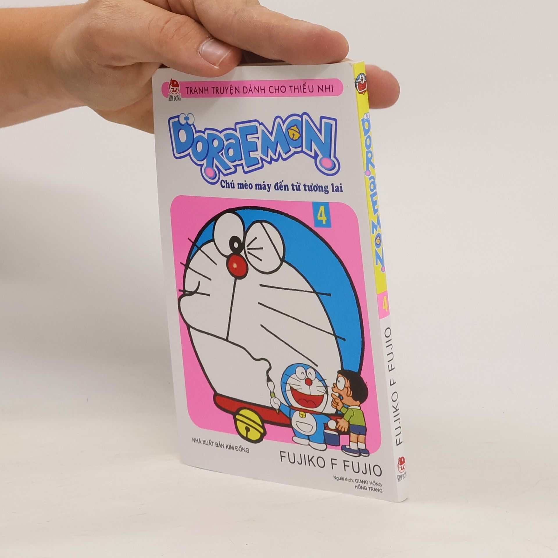 Fujiko F. Fujio Doraemon 4. Chú mèo máy đến từ tương lai