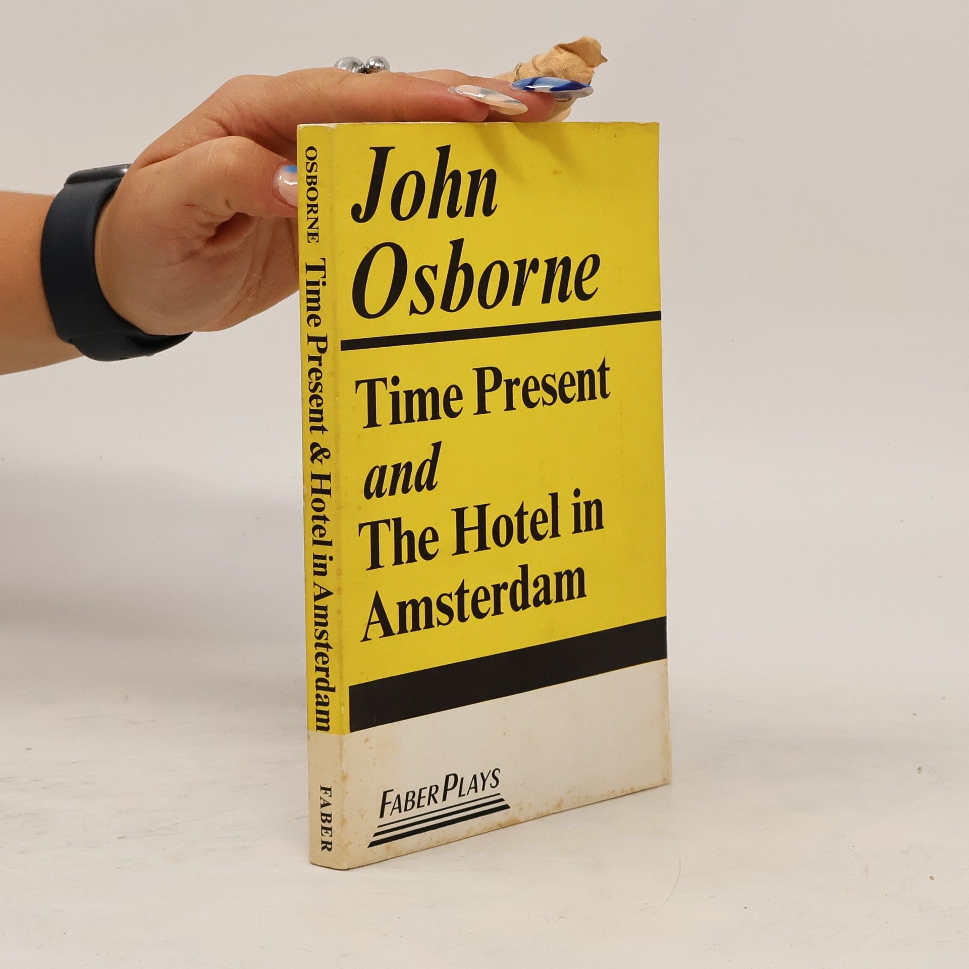 John Osborne Time present. The hotel in Amsterdam
