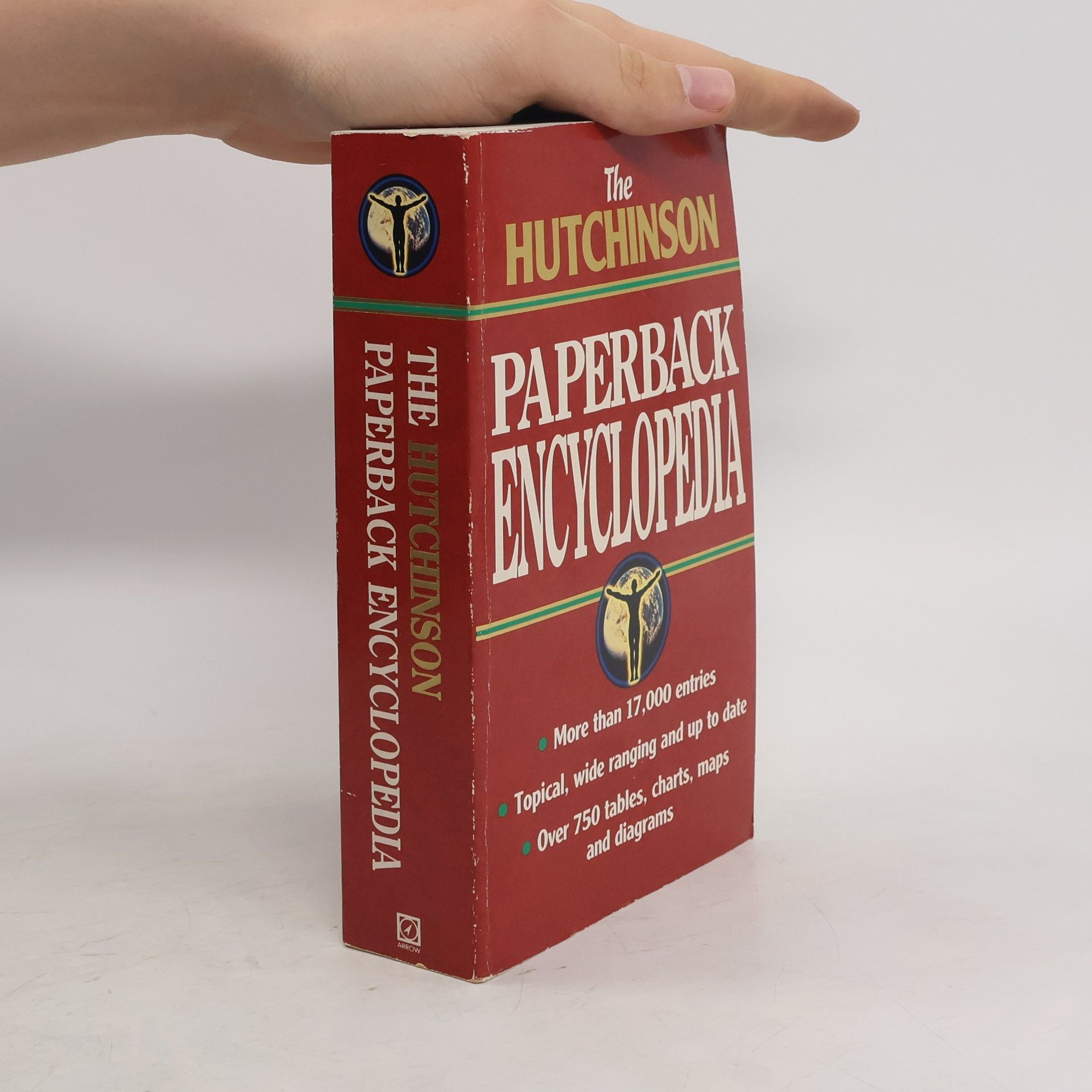 Collective The Hutchinson Paperback Encyclopedia