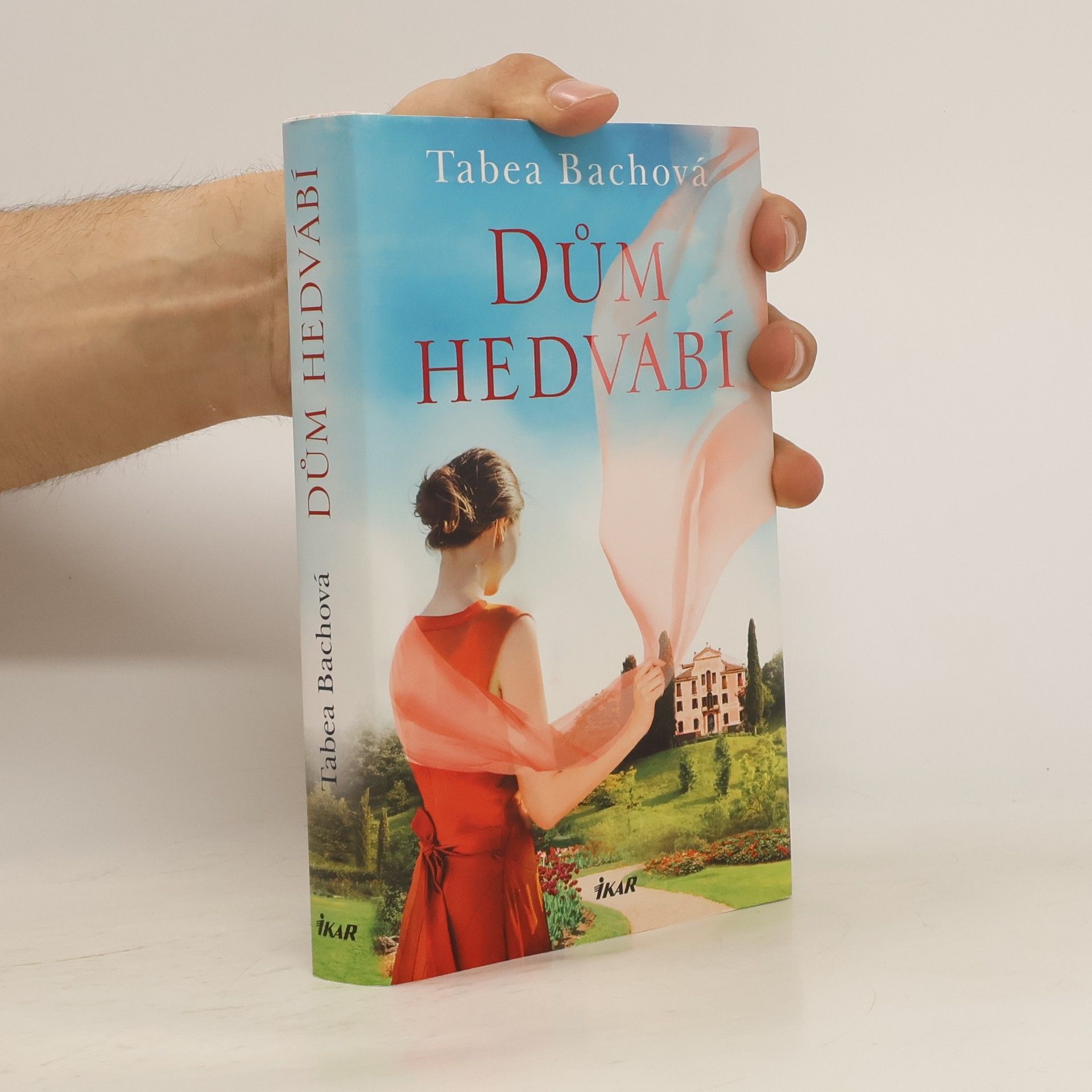 Tabea Bach Dům hedvábí