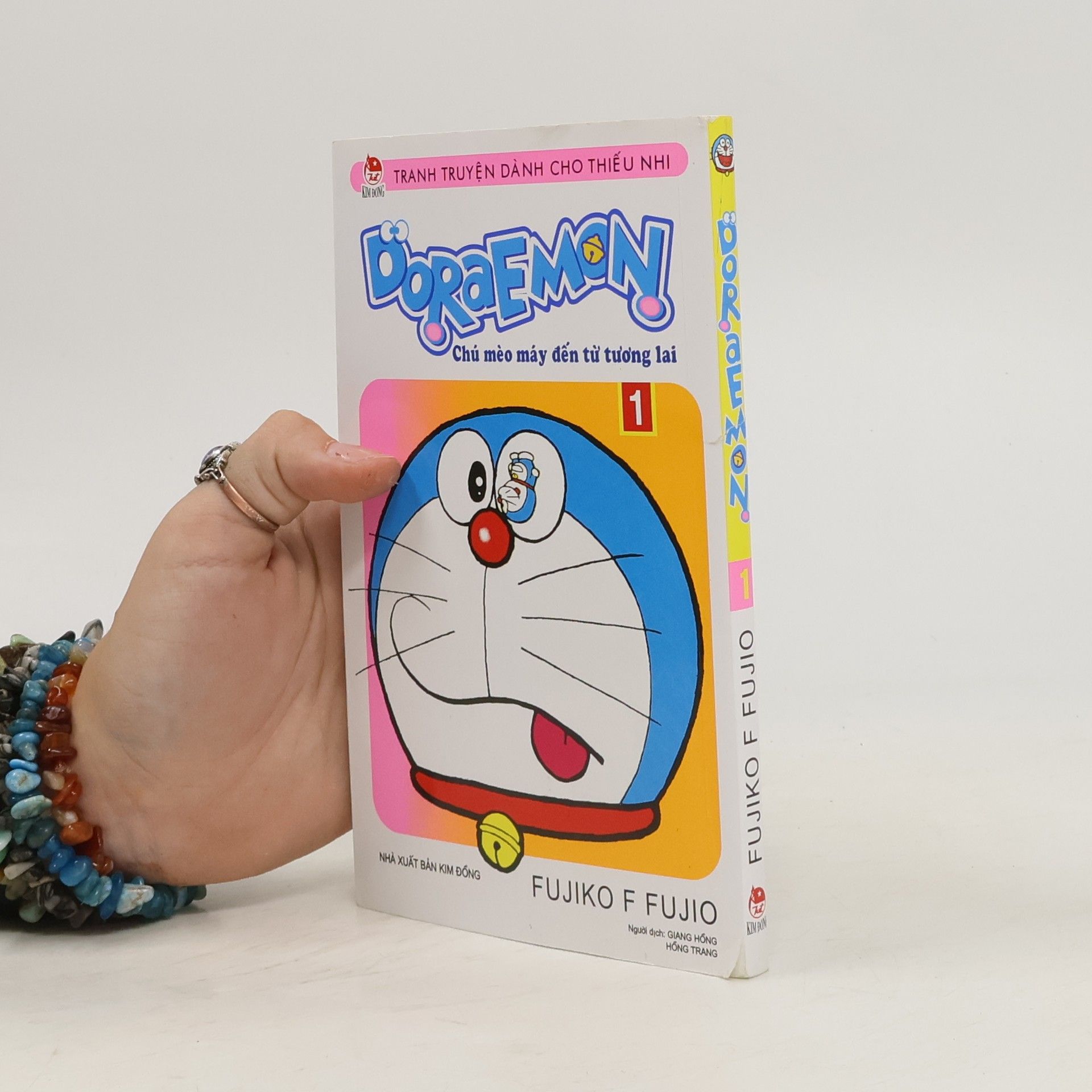 Fujiko F. Fujio Doraemon 1. Chú mèo máy đến từ tương lai