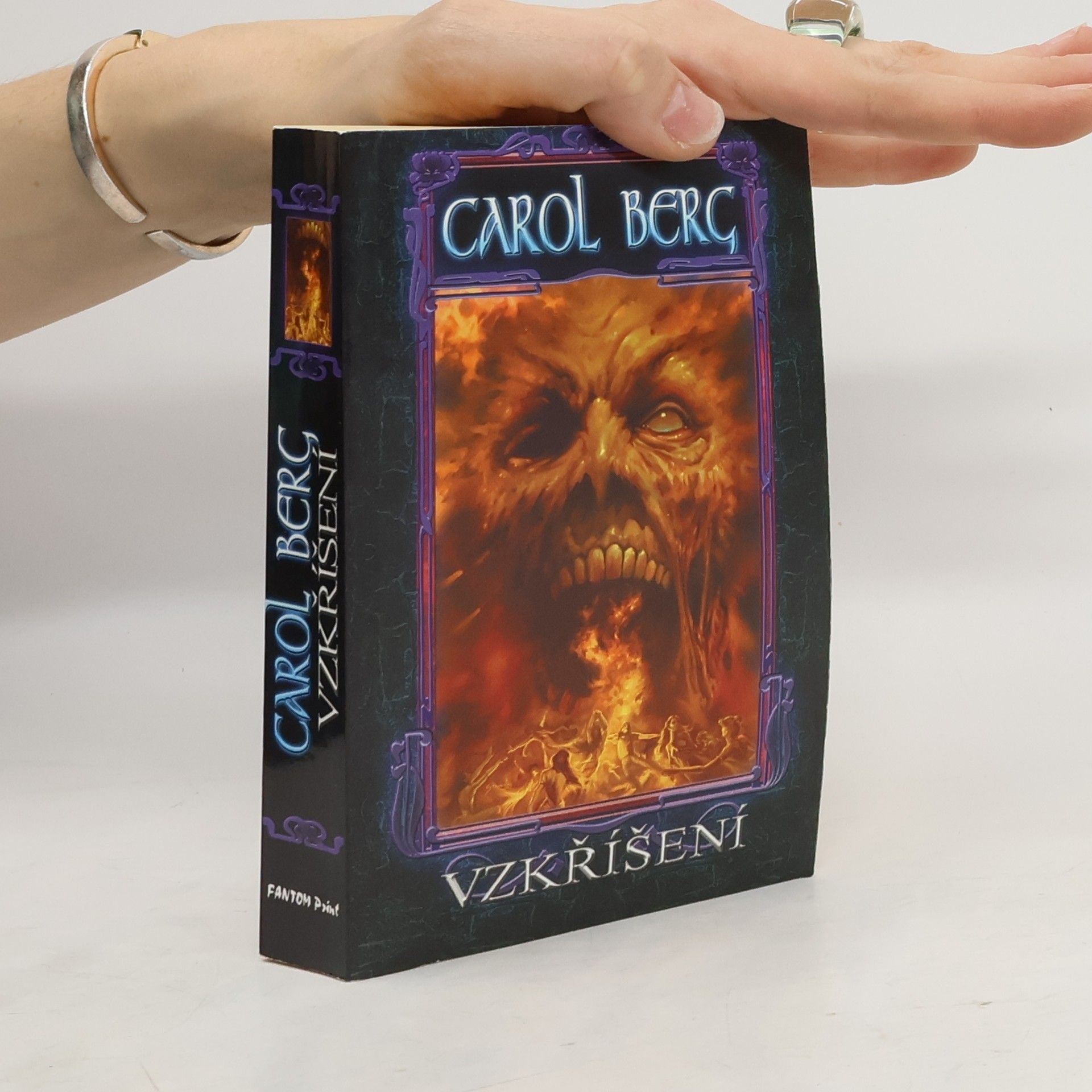 Carol Berg Vzkříšení