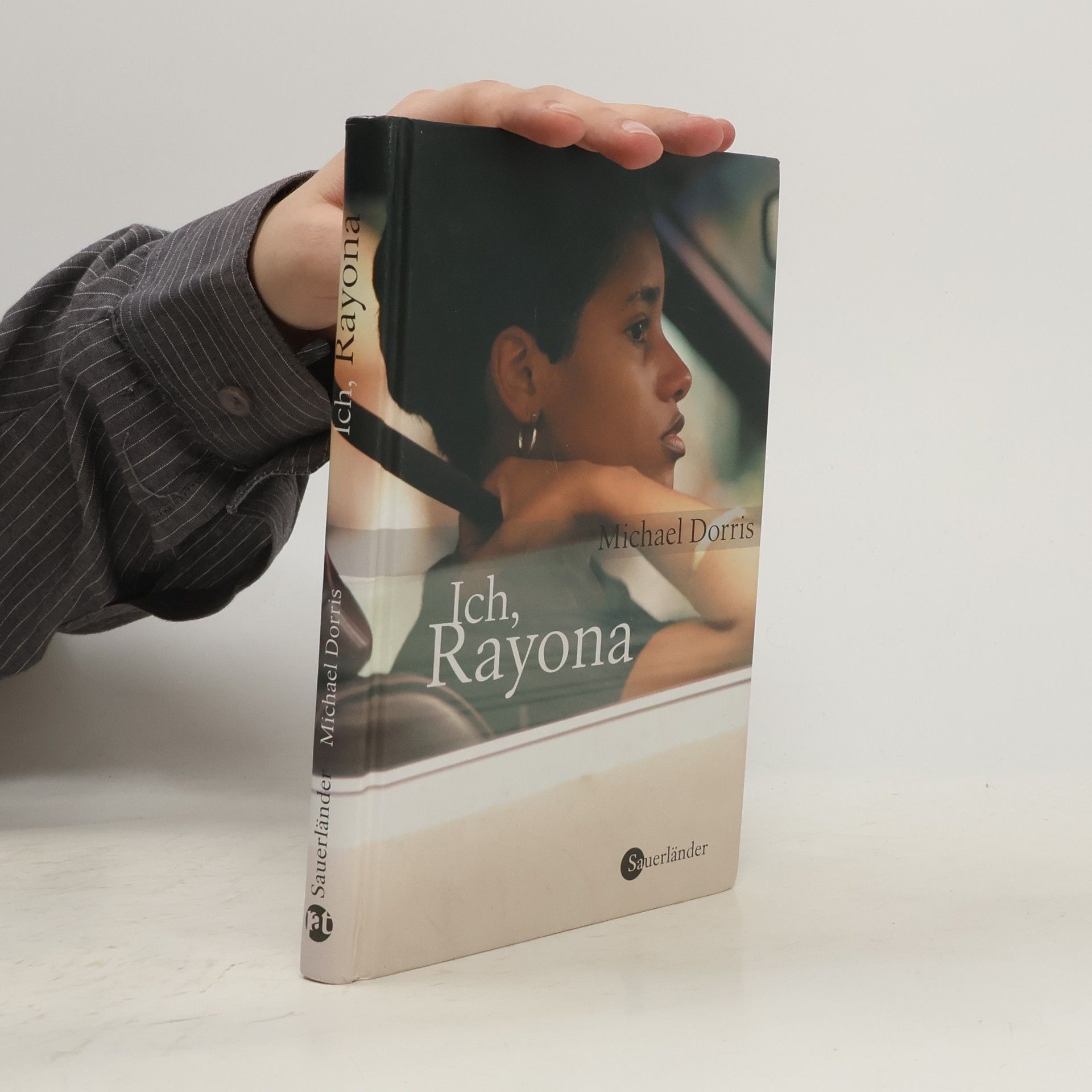 Michael Dorris Ich, Rayona