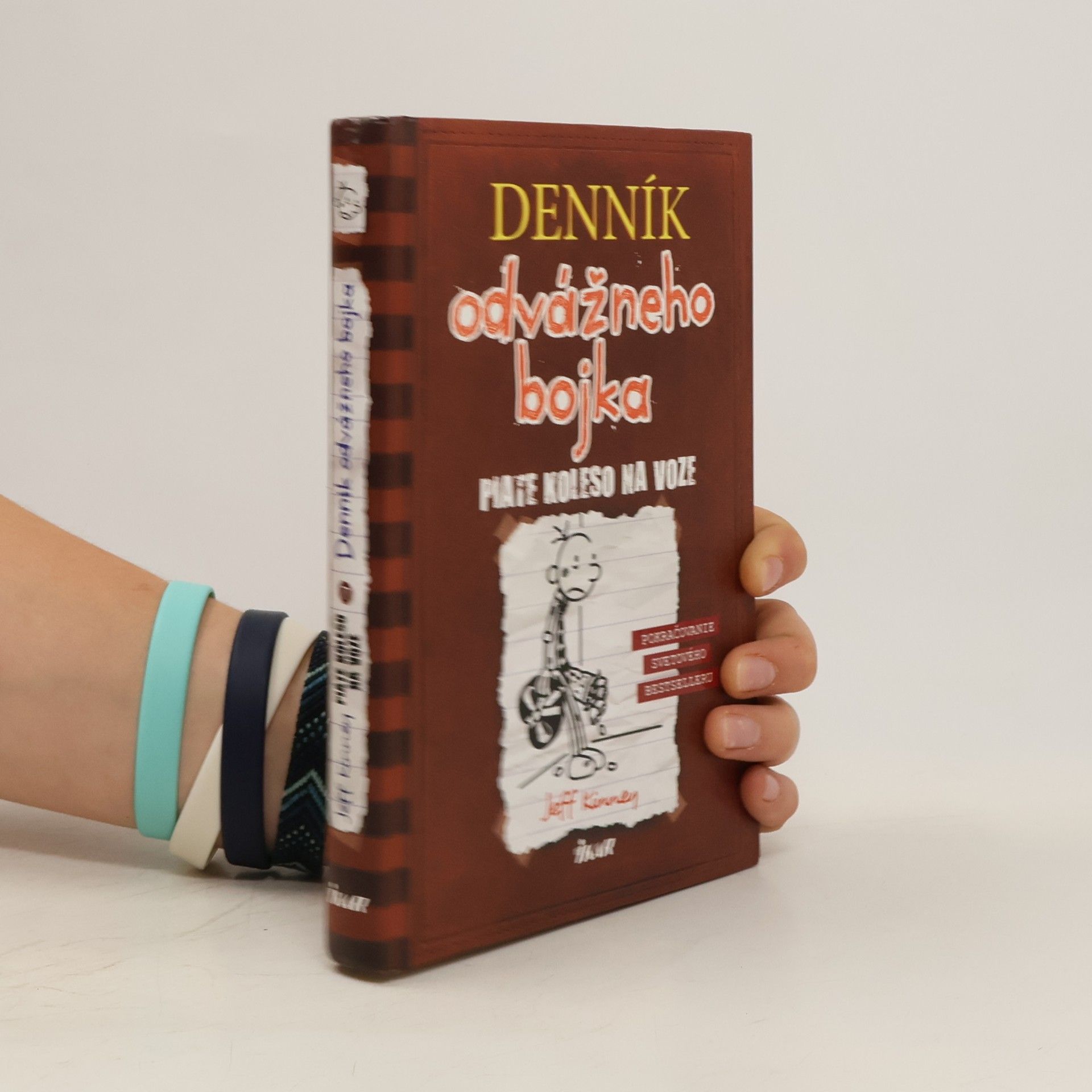 Jeff Kinney Denník odvážneho bojka 7. Piate koleso na voze