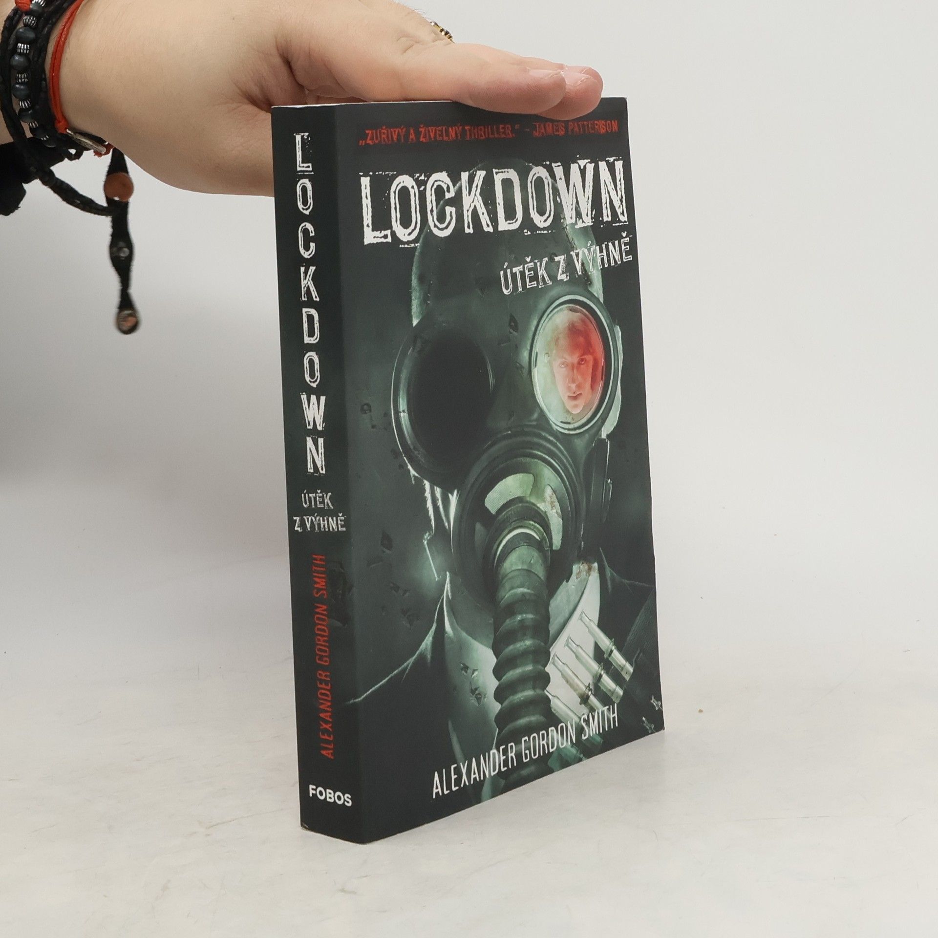 Alexander Gordon Smith Lockdown