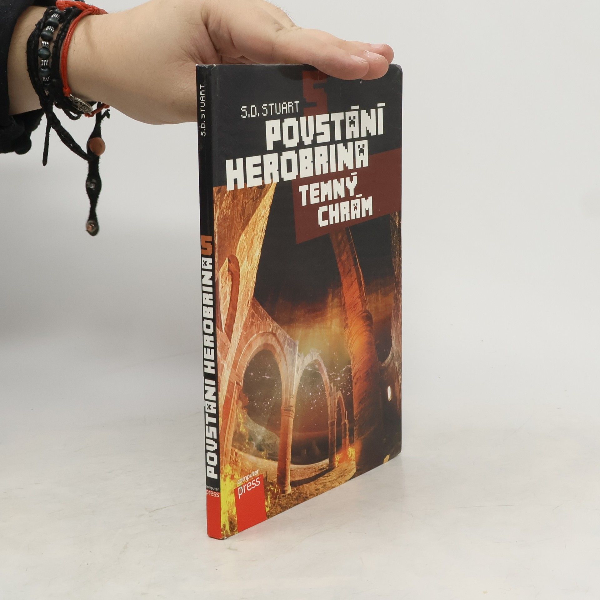 Povstání Herobrina. 5, Temný chrám