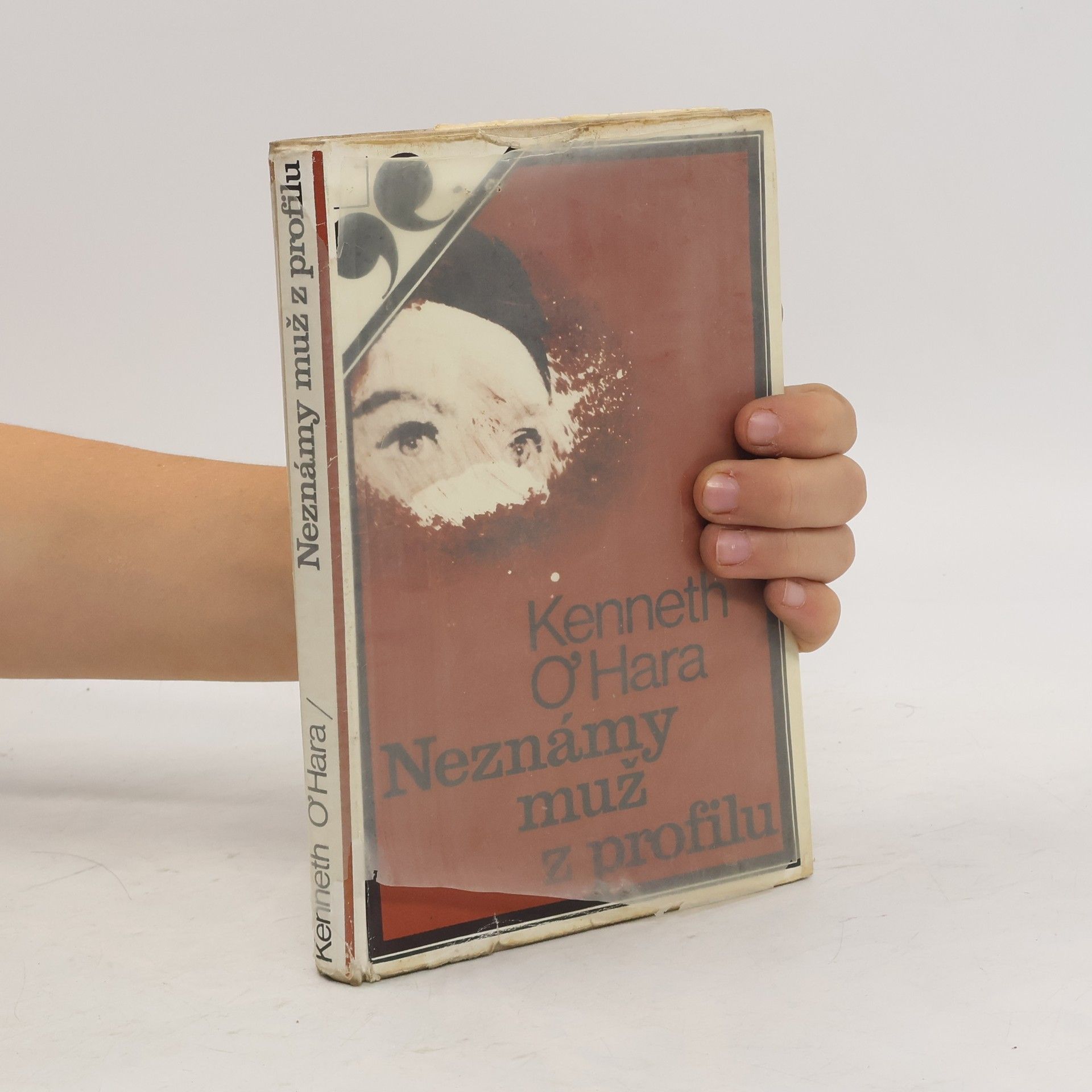 Kenneth O´Hara Neznámy muž z profilu