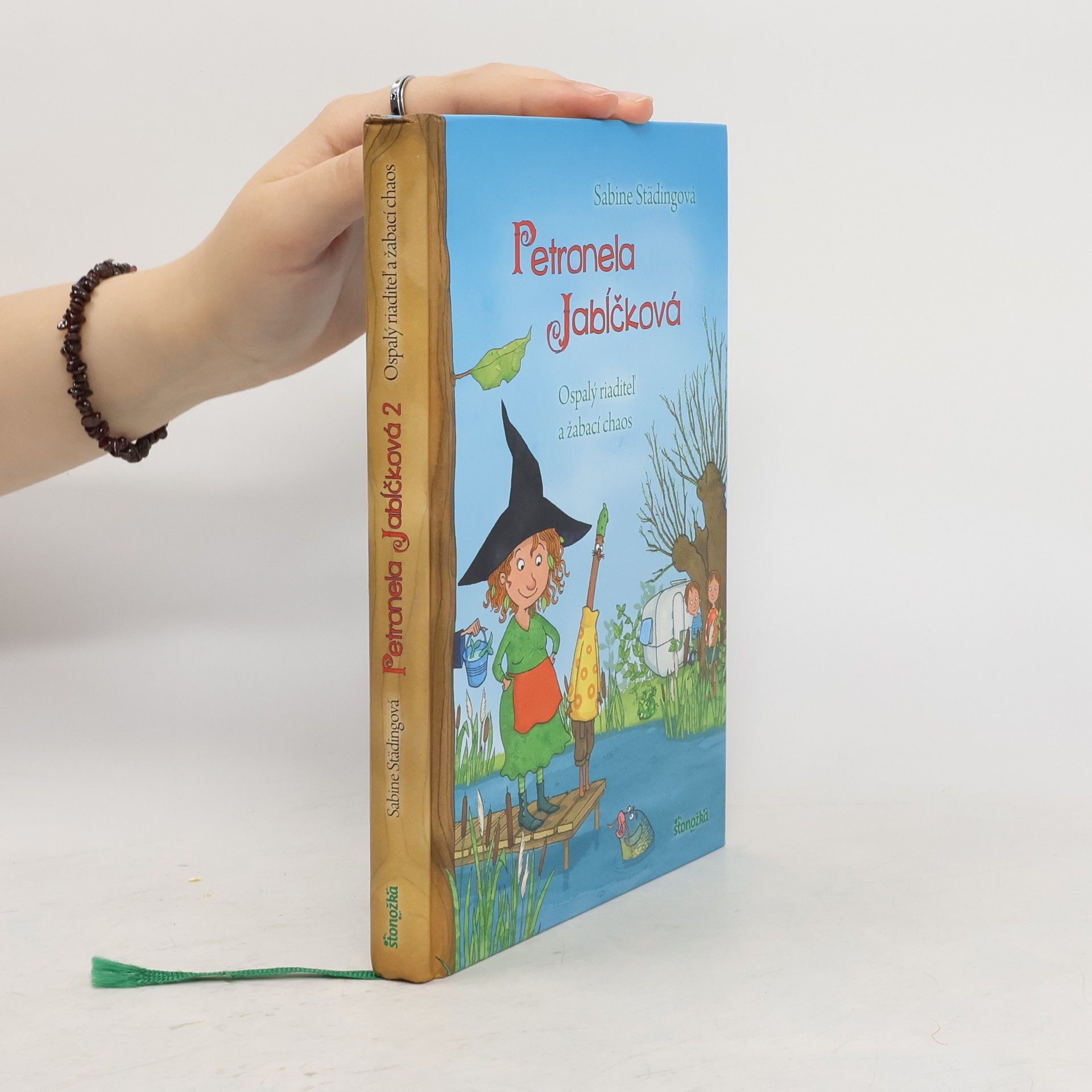 Sabine Städing Ospalý riaditeľ a žabací chaos