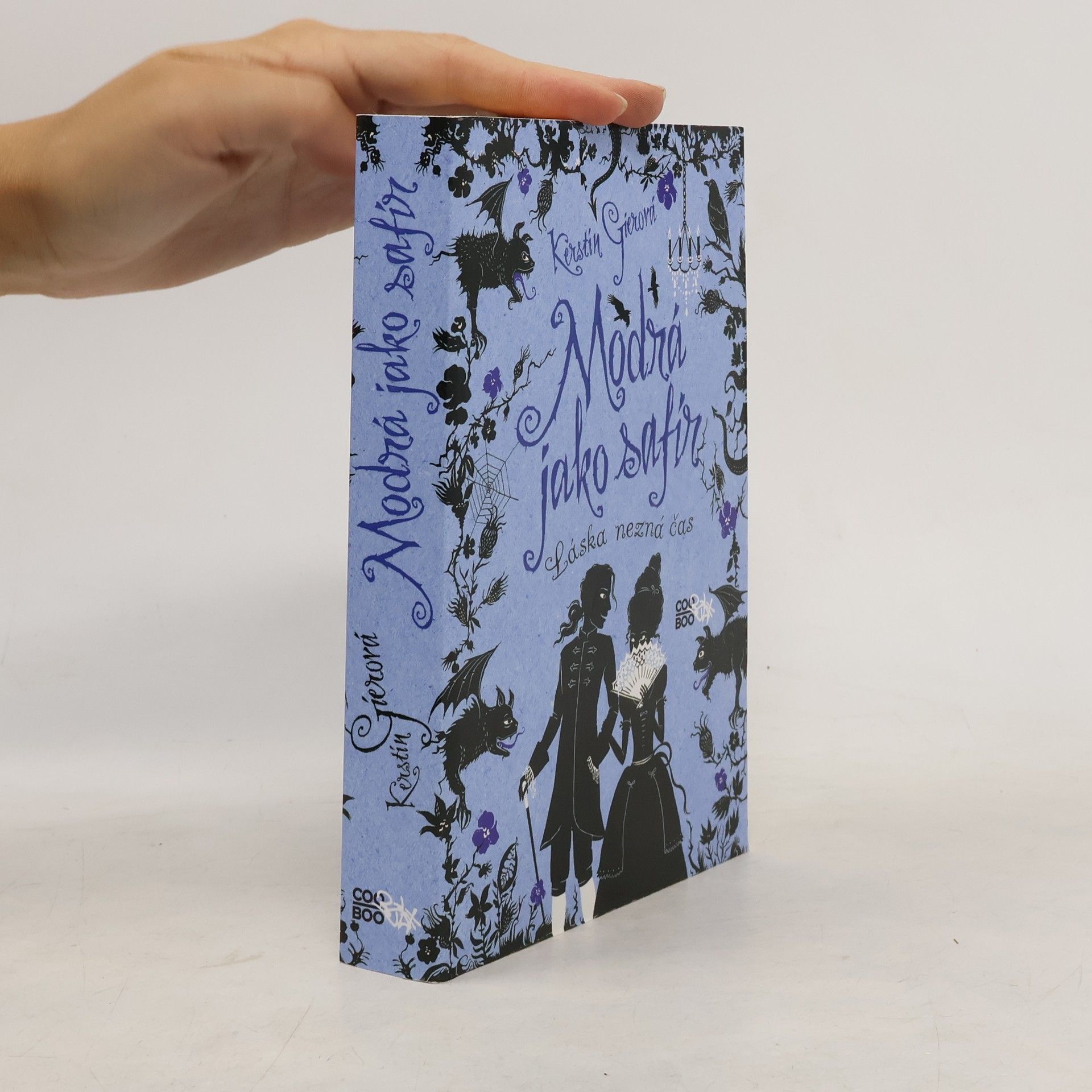 Kerstin Gier Modrá jako safír: Láska nezná čas